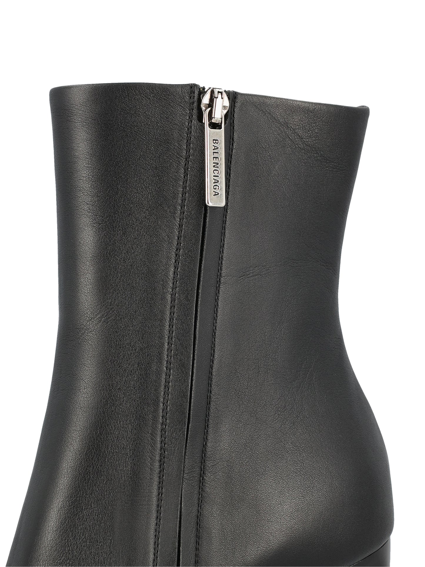 Stivali realizzati in pelle. 844897 WBDH51081 BALENCIAGA
