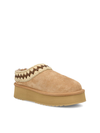 Sabot realizzati in camoscio. FW681009A SAV MOU