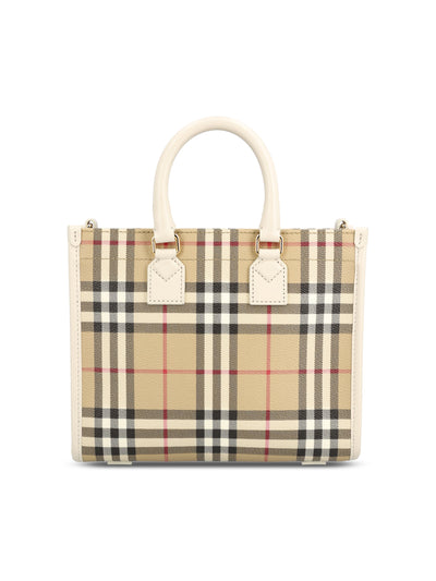 Borsa realizzata in poliuretano. 8125134 B7348 BURBERRY