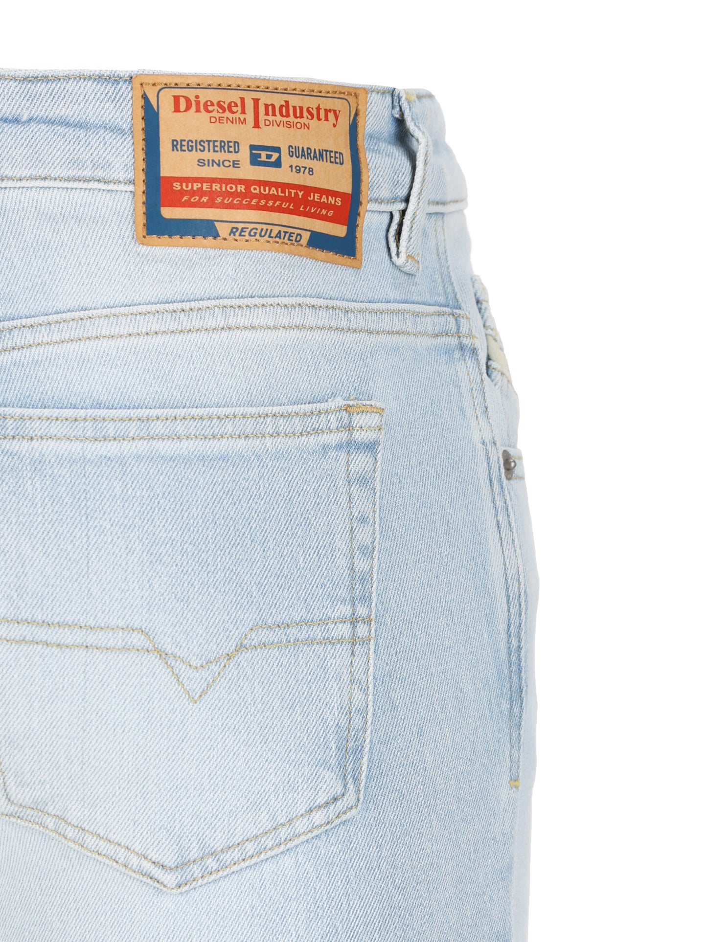 Jeans realizzati in cotone. A12337 09M1101 DIESEL