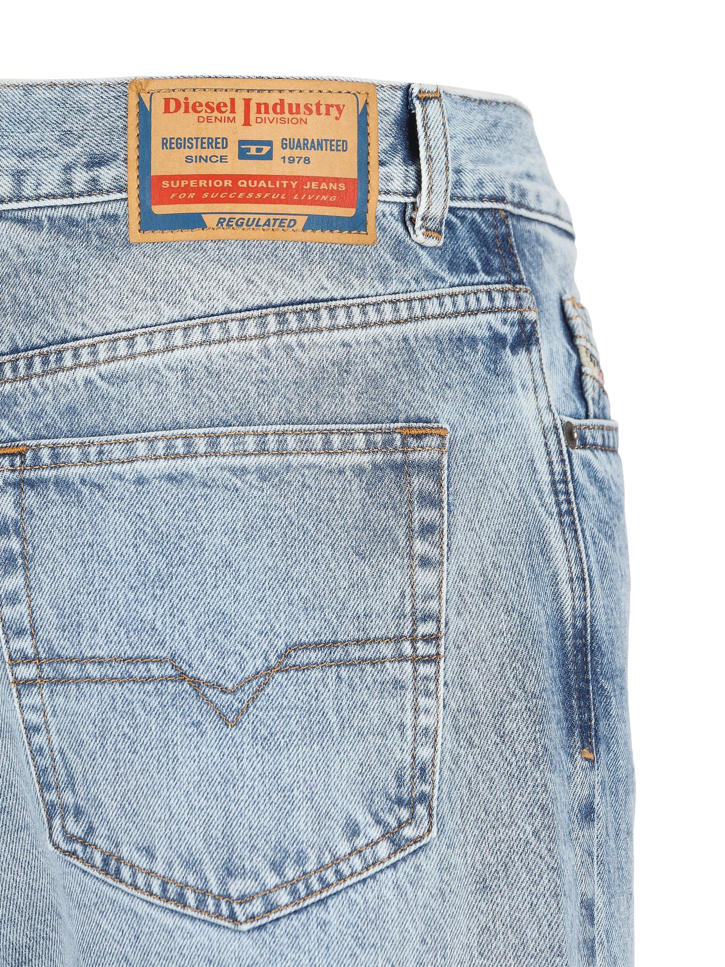 Jeans realizzati in cotone. A19869 09I2901 DIESEL
