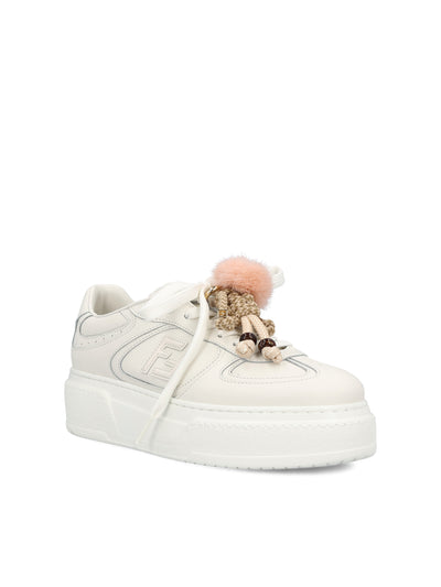 Sneakers realizzate in pelle di vitello. 8E8721 AWCVF1VA3 FENDI