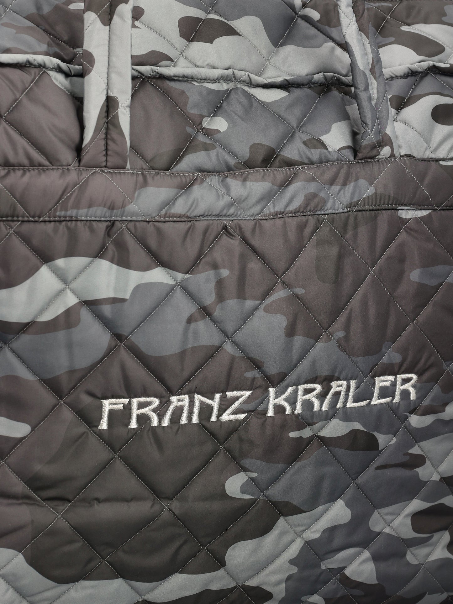 Piumino bag realizzata in poliestere. PIUMINOBAG NYMIMETIC FRANZ KRALER