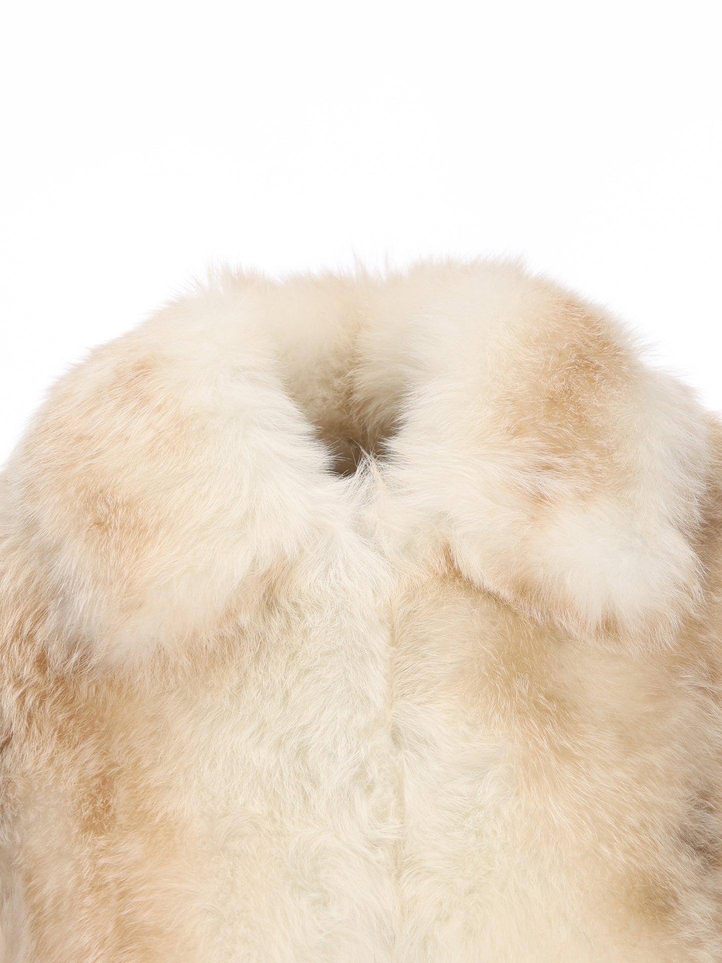 Gilet realizzato in pelliccia di agnello. 852684 XSAG40902 GUCCI