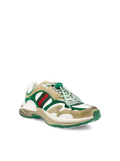 Sneakers realizzate in pelle scamosciata e tessuto. 853709 AAGGM9251 GUCCI