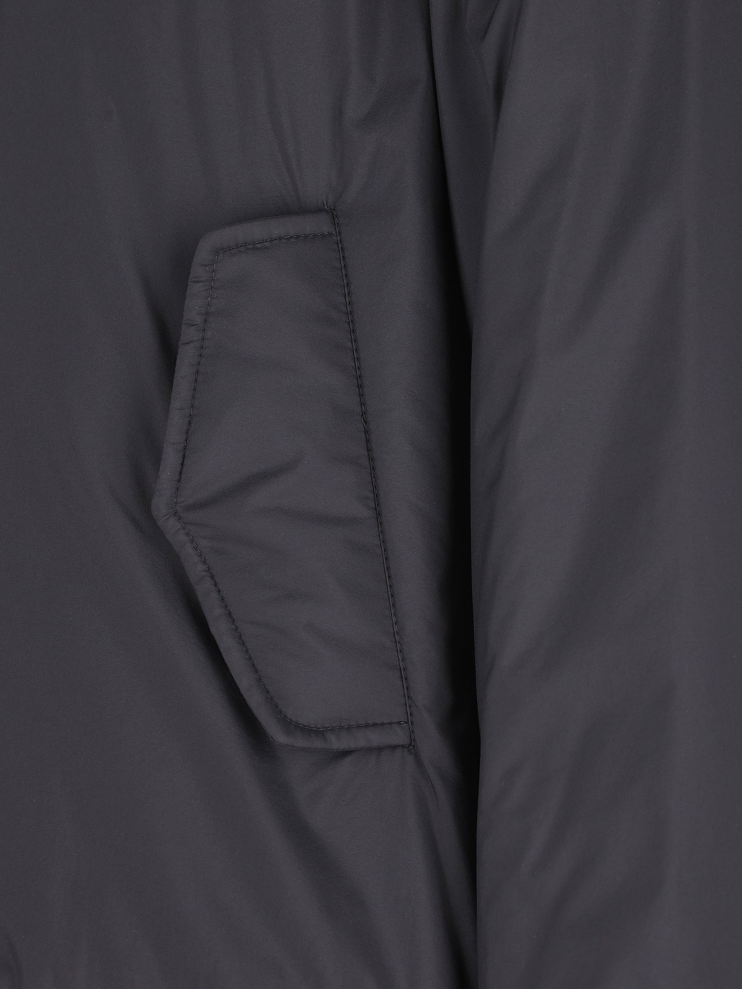 Giacca realizzata in poliammide. GC000114U 12456Z9200 HERNO