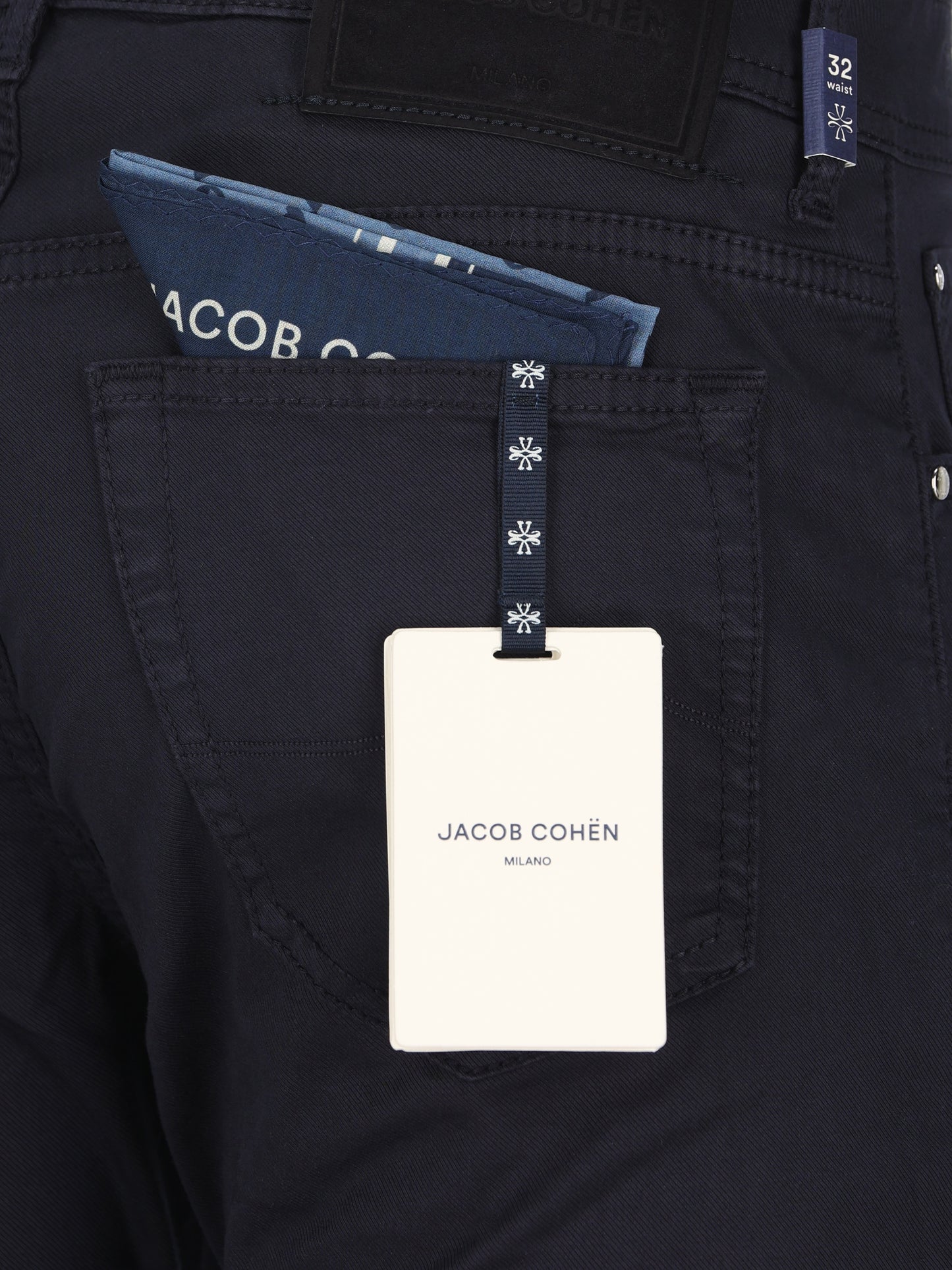 Jeans realizzati in cotone e lyocell. QE004054 S3756TRY99 JACOB COHËN