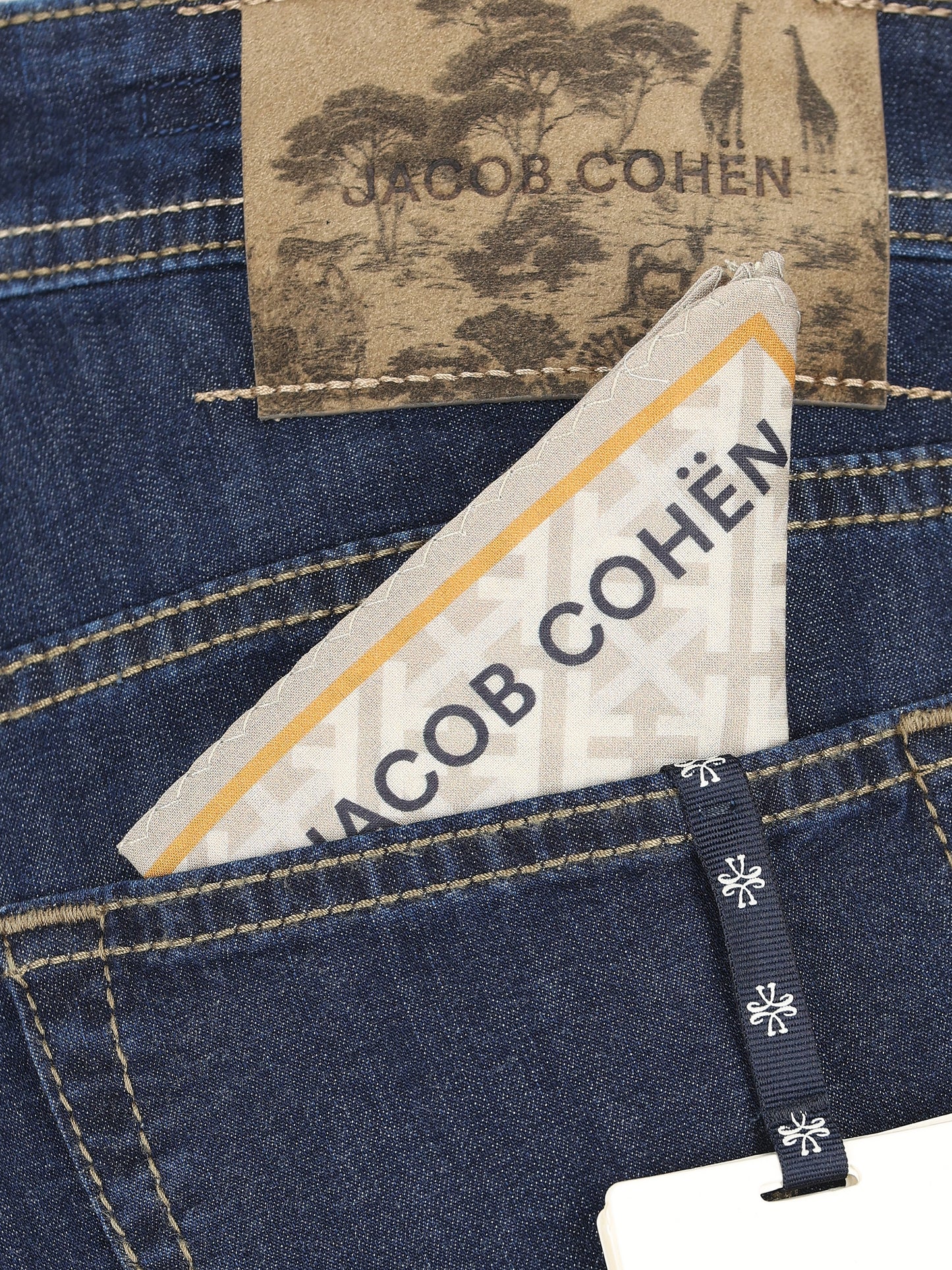 Jeans realizzati in cotone. QM004059 S3735R2100D JACOB COHËN
