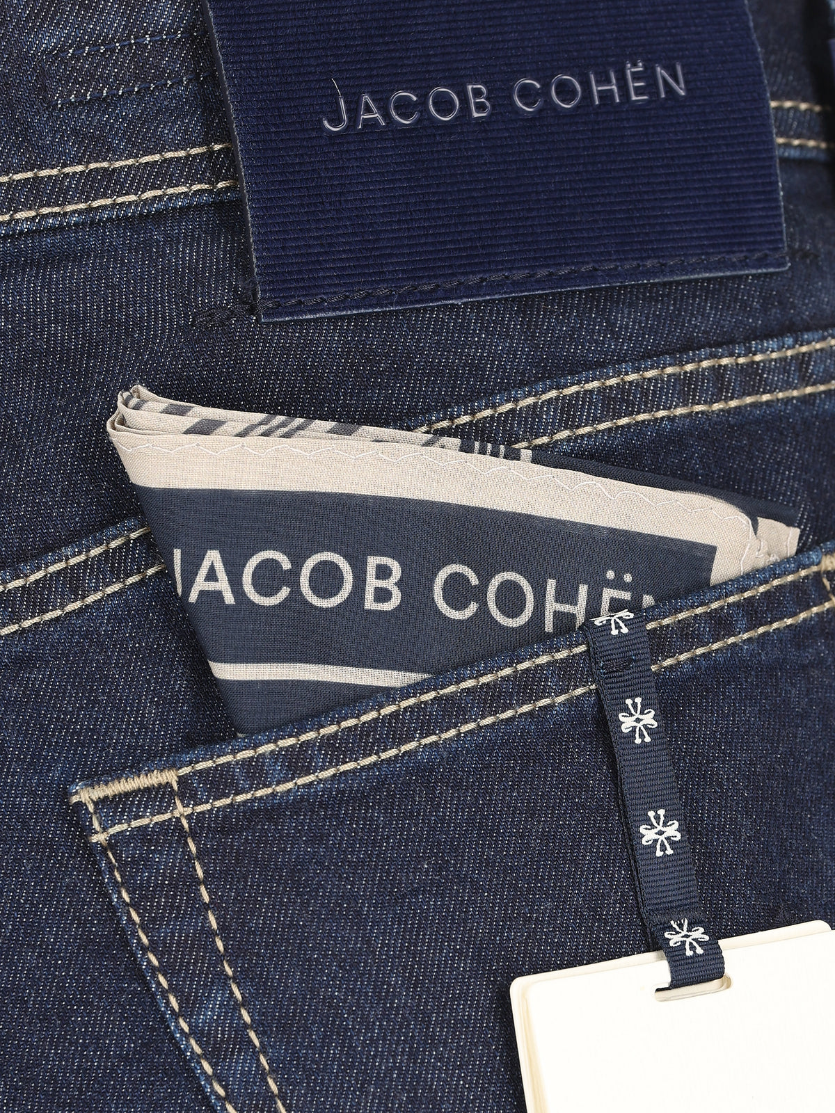 Pantaloni realizzati in cotone. QM004073 S4324R1100D JACOB COHËN