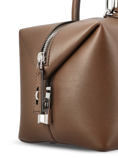 Bauletto realizzato in pelle naturale. 2614511041600 029 MAX MARA