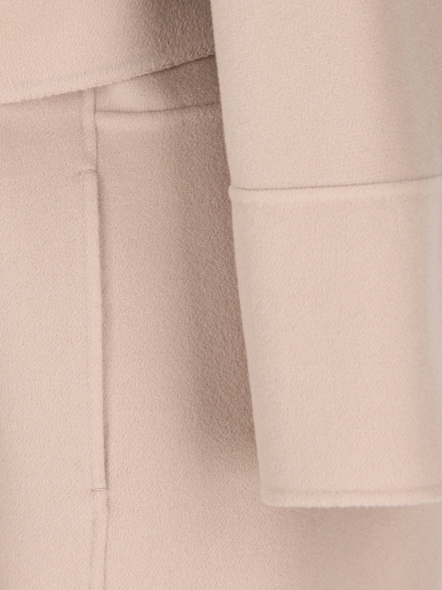 Cappotto realizzato in lana vergine. 2619011051600 051 MAX MARA - S