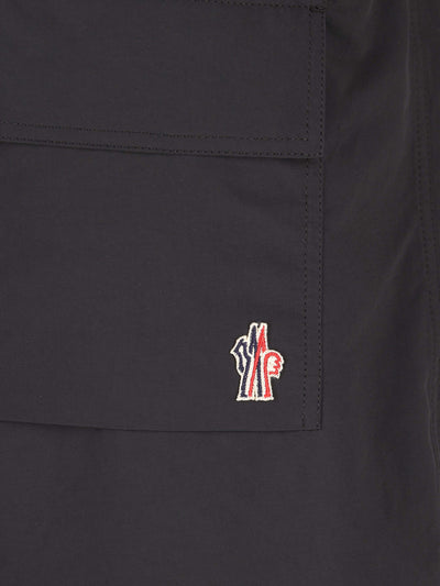 Shorts realizzati in poliestere. M2B00003 597SL999 MONCLER GRENOBLE