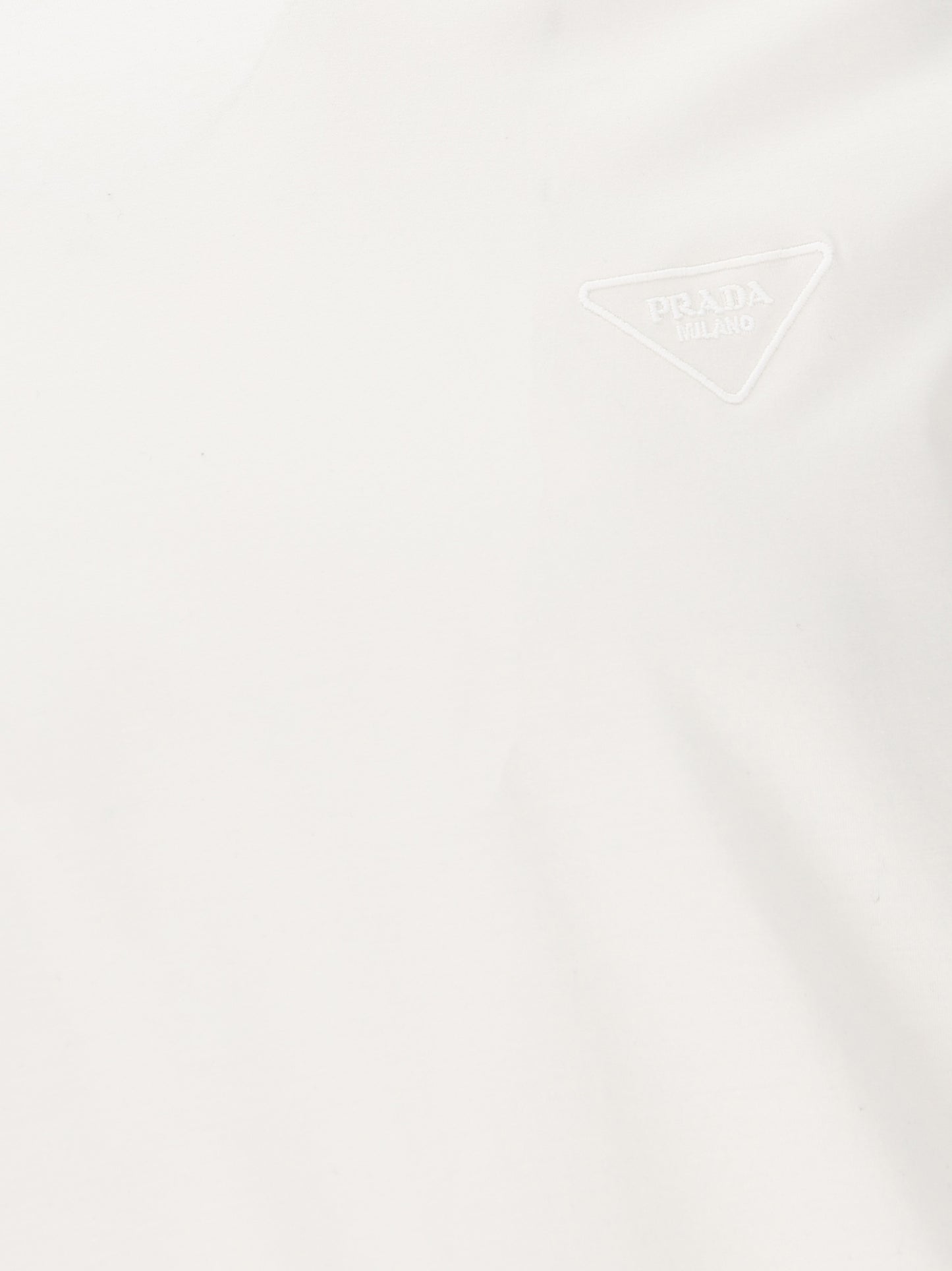 T-shirt realizzata in cotone. UJN712 152YF0009 PRADA