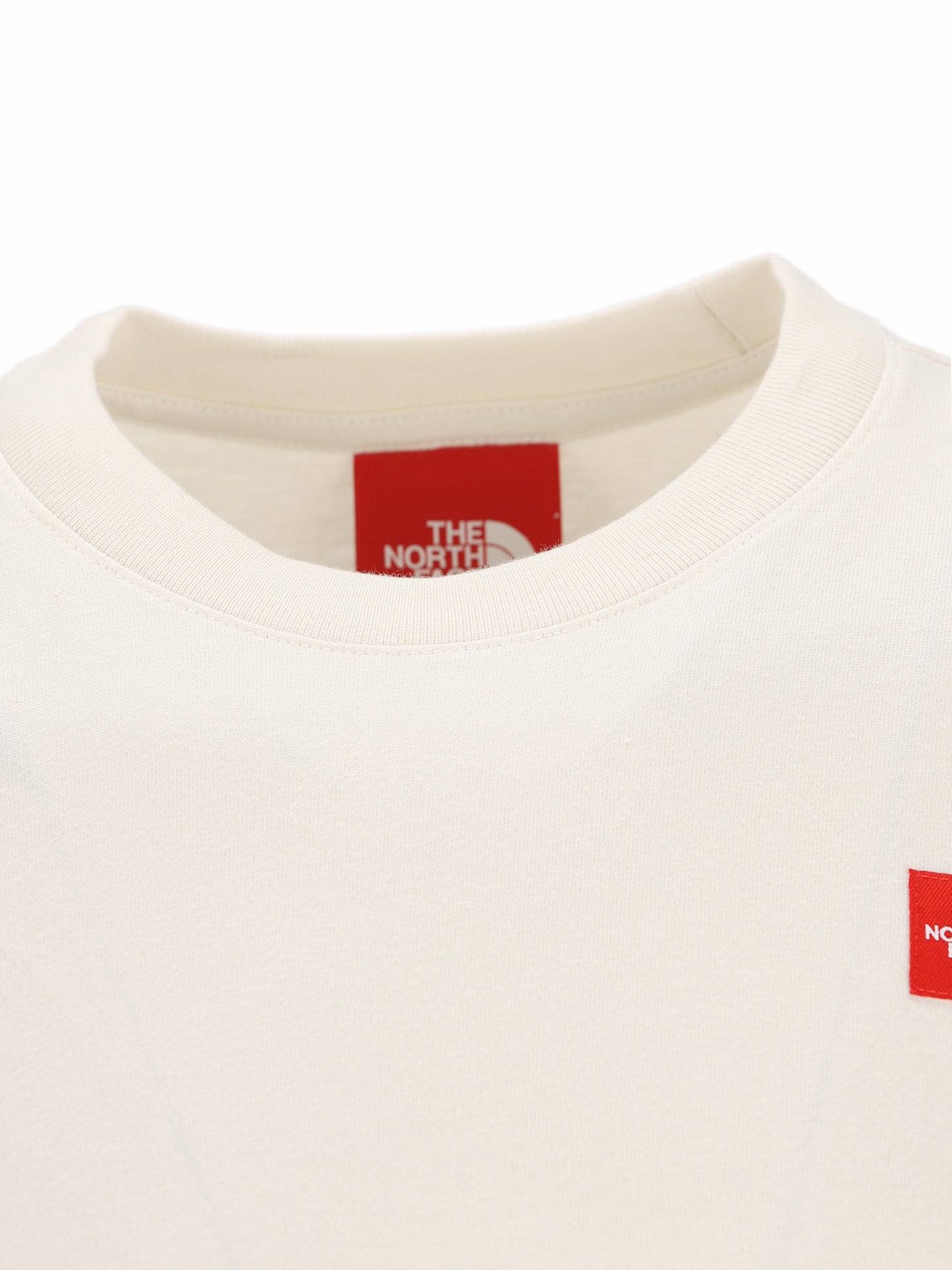 T-Shirt realizzata in cotone. NF0A8EG5 QLI1 THE NORTH FACE