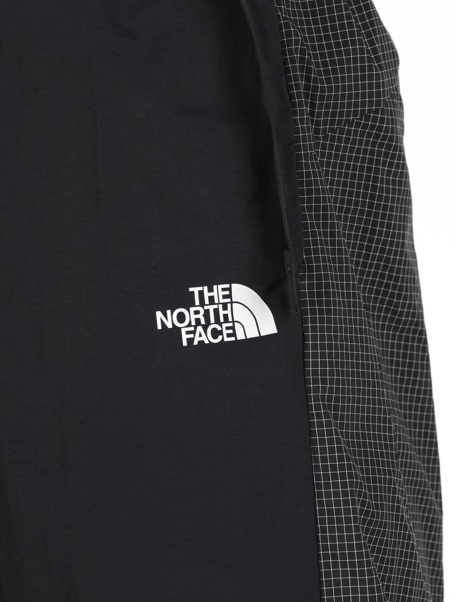 Shorts realizzati in nylon. NF0A8GE5 JK31 THE NORTH FACE