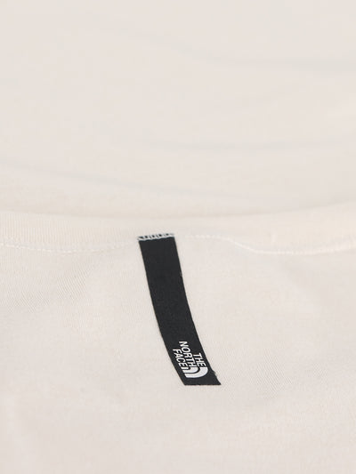 T-shirt realizzata in poliestere. NF0A8GXW QNI1 THE NORTH FACE