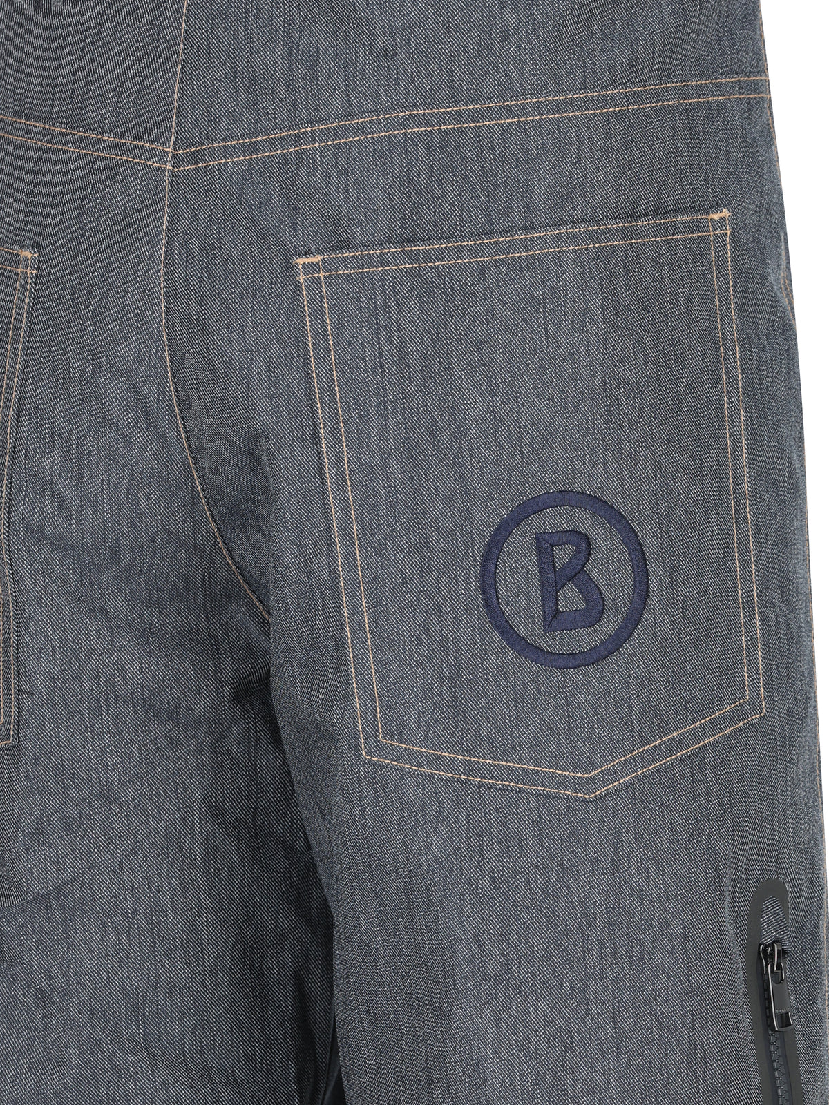 Pantaloni realizzati in poliestere. 11231938 464 BOGNER