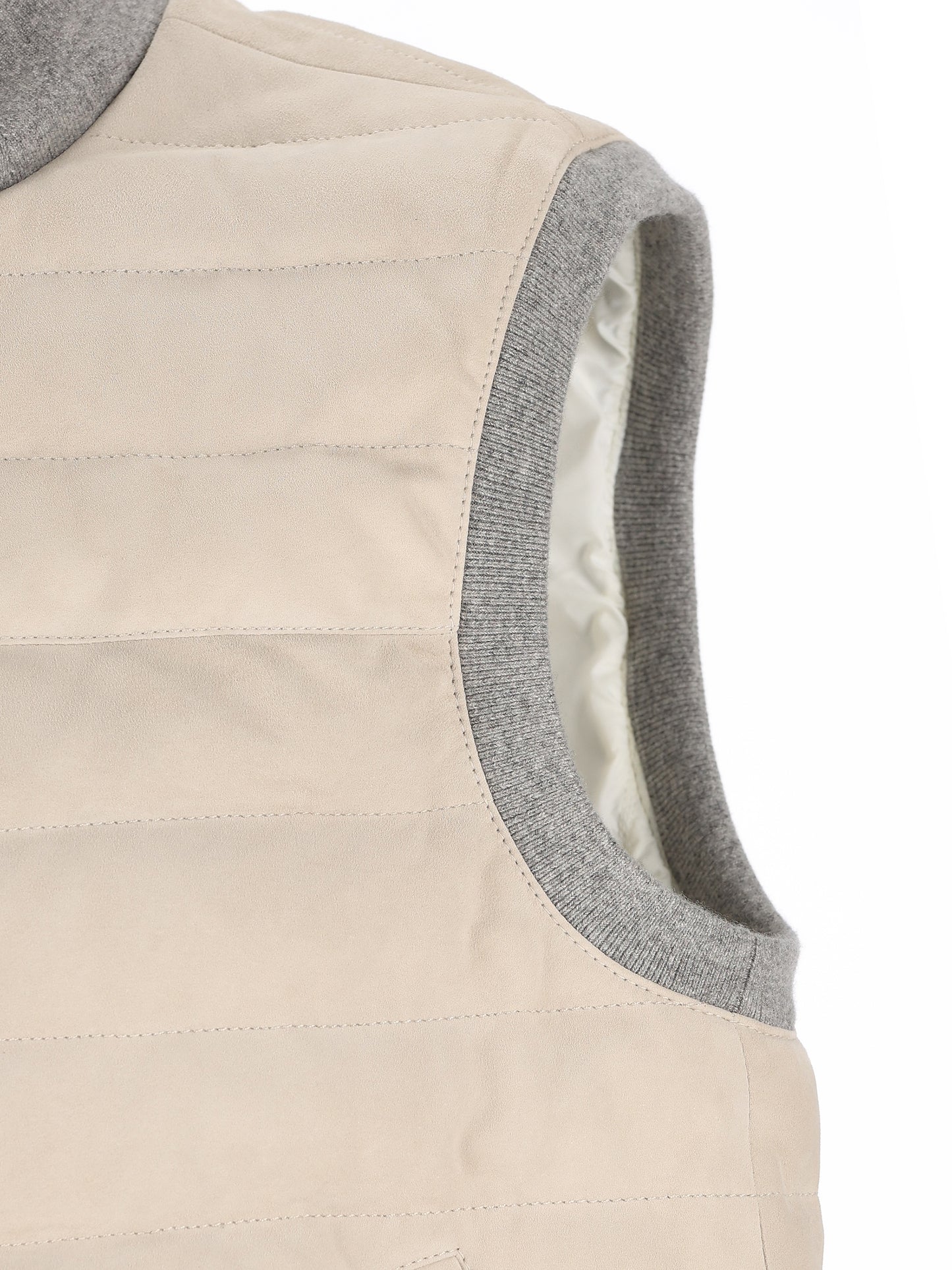 Gilet realizzato in pelle. MPCLF2098 CYX41 BRUNELLO CUCINELLI