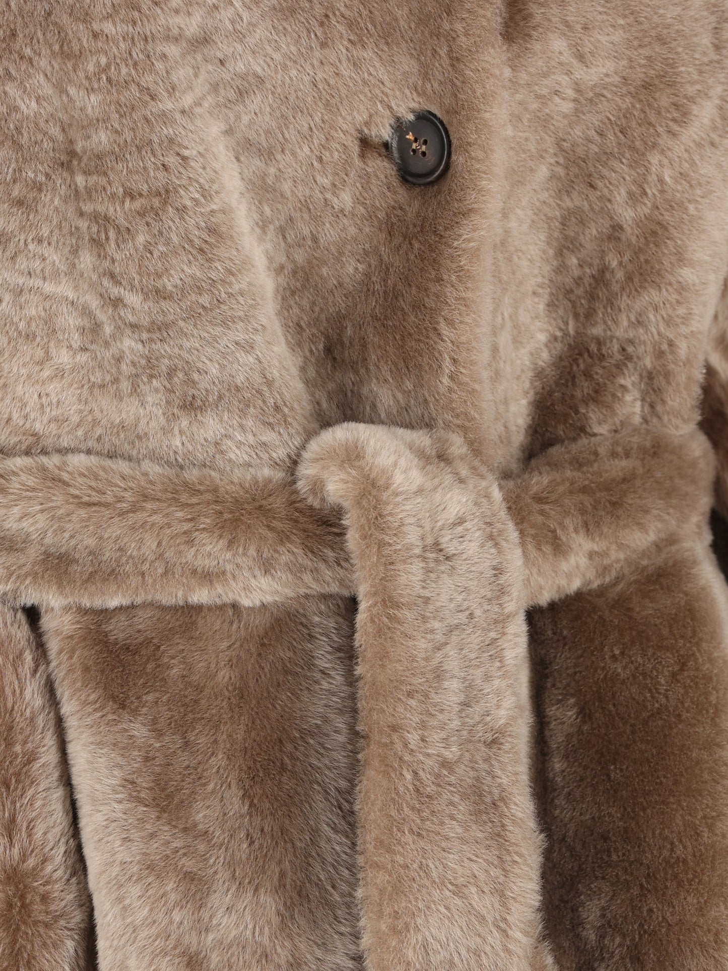 Cappotto realizzato in pelliccia. MPMRA9794 C9807 BRUNELLO CUCINELLI