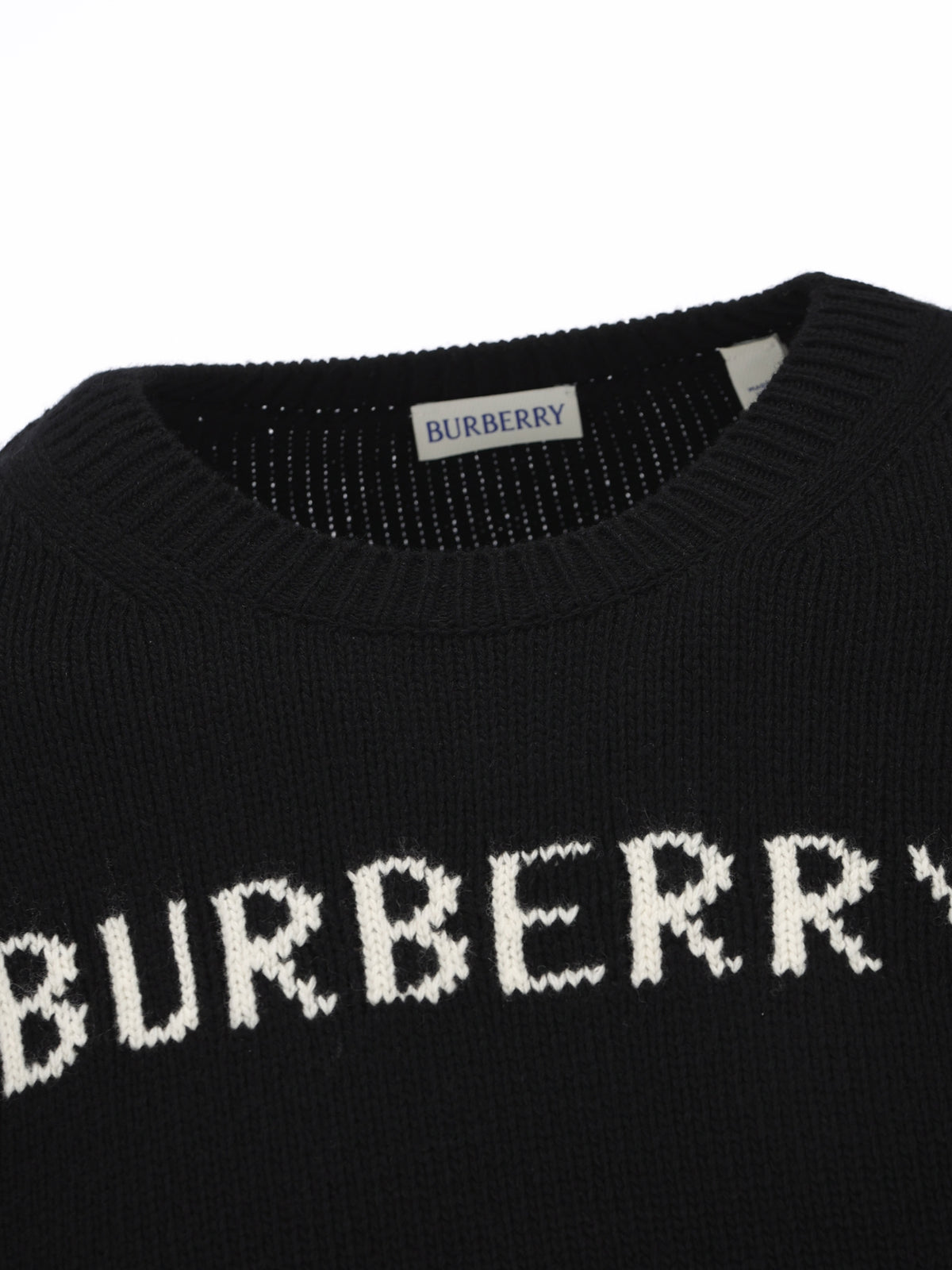 Maglia realizzata in lana e cashmere. 8101952 A1189 BURBERRY
