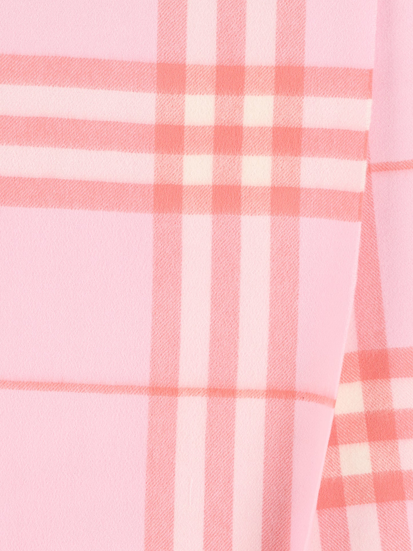 Sciarpa realizzata in cashmere. 8124998 C5284 BURBERRY