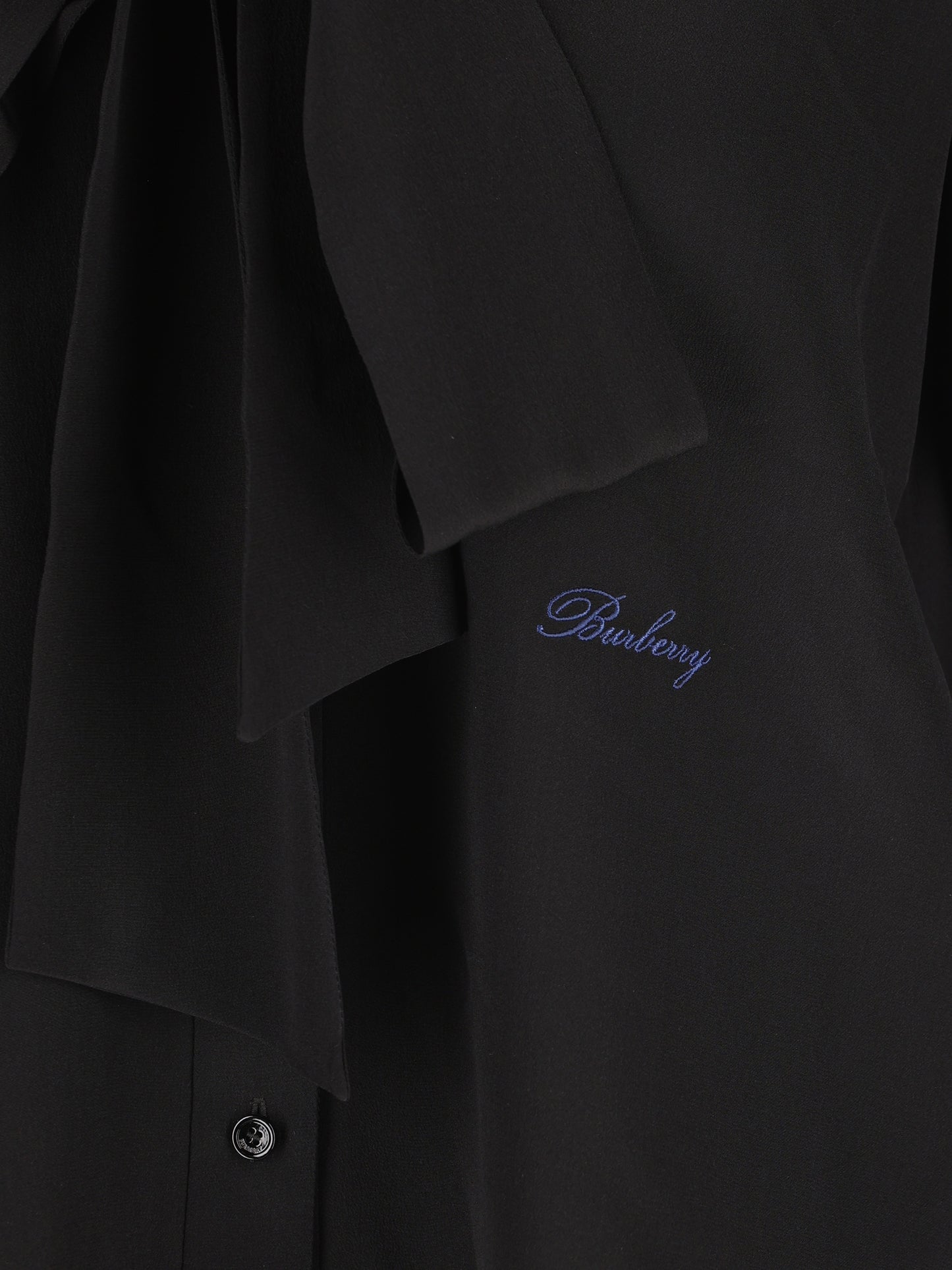 Camicia realizzata in seta. 8129795 A1189 BURBERRY
