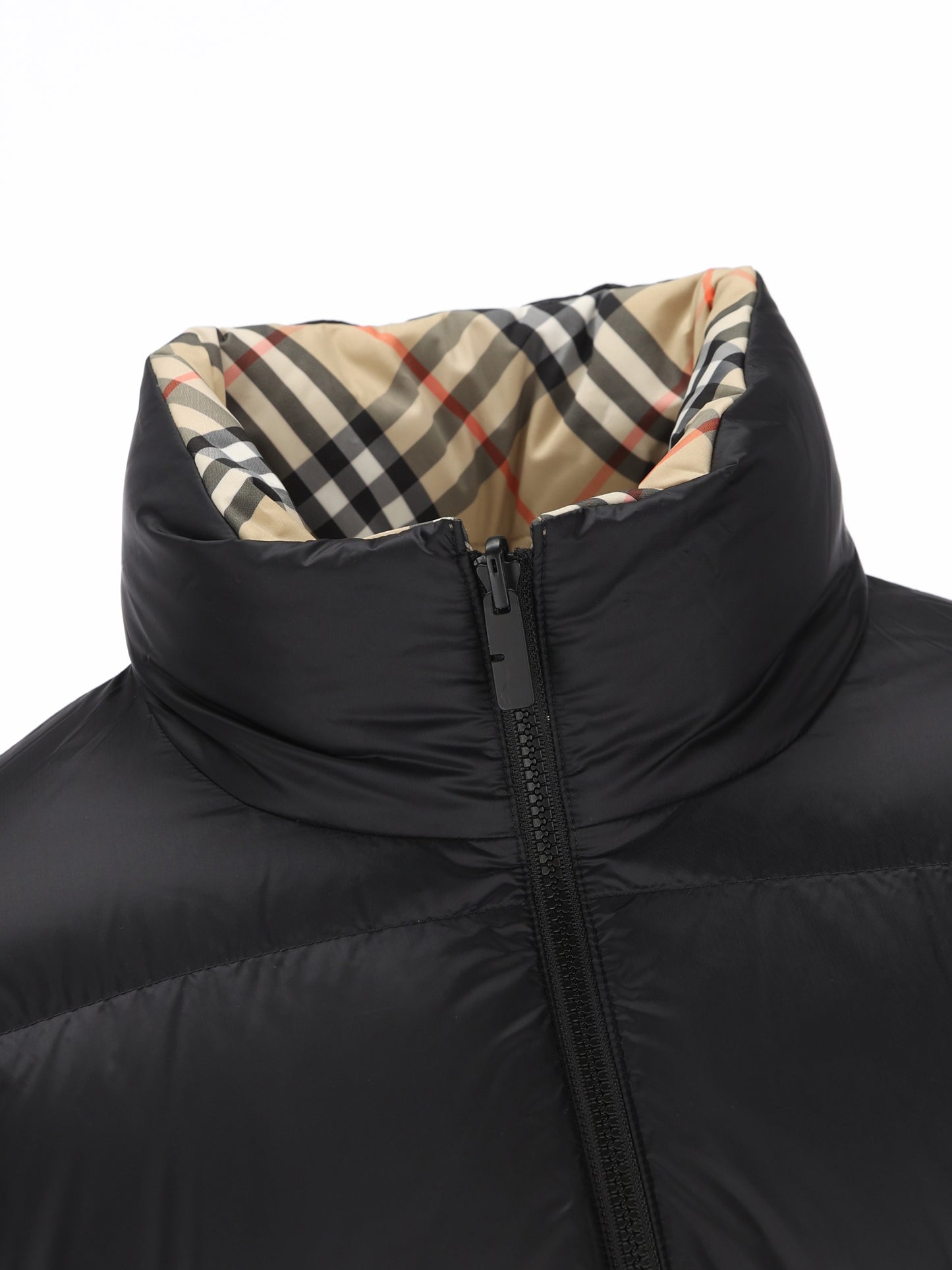 Piumino reversibile realizzato in poliestere 8131877 B9368 BURBERRY