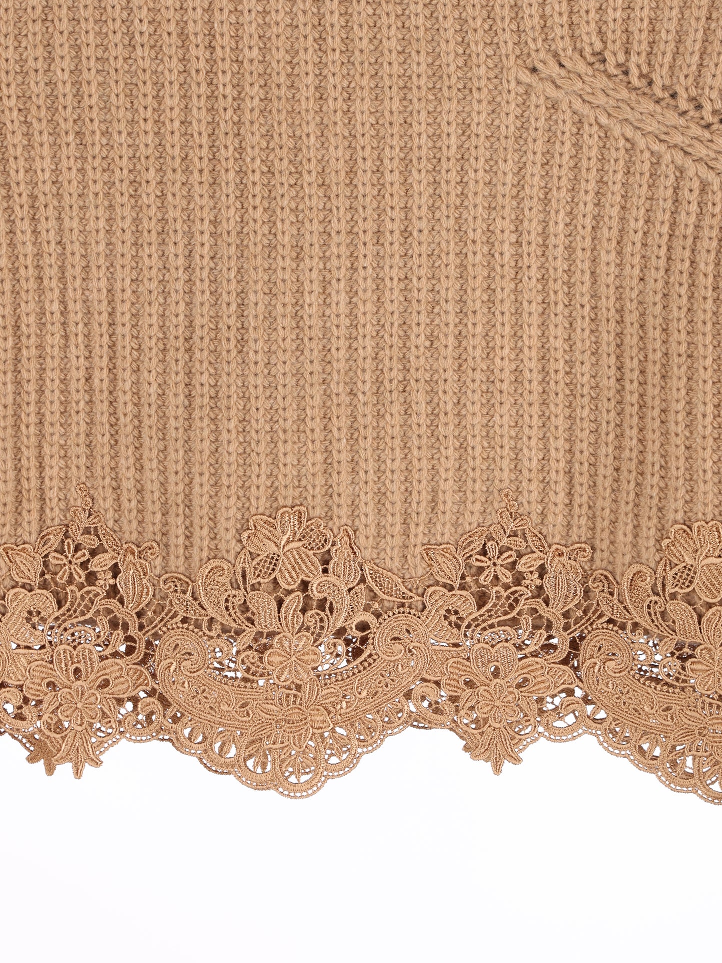Pullover realizzato in maglia. CH26AMP18715 218 CHLOE'