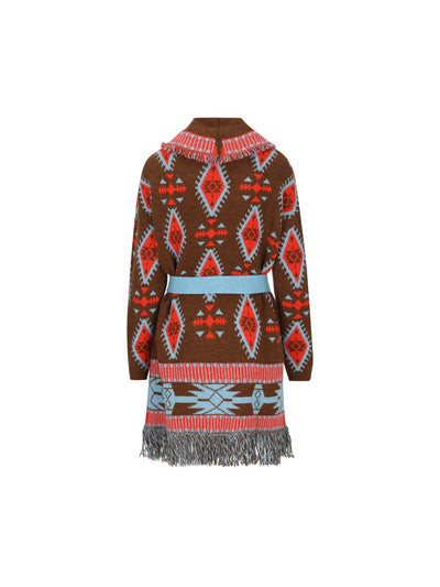 Cardigan realizzato in acrilico. 22600-71 MOKA/RED COLOUR MARKET