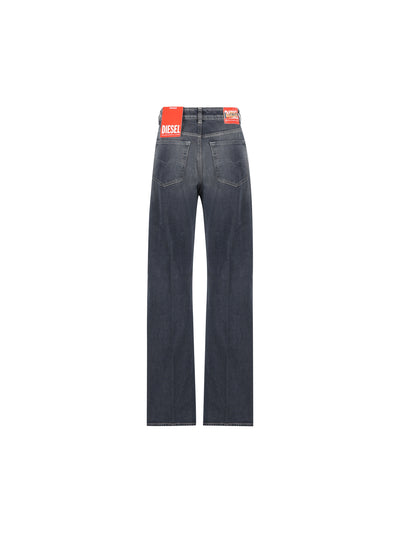 Jeans realizzati in cotone. A19869 007EI01 DIESEL