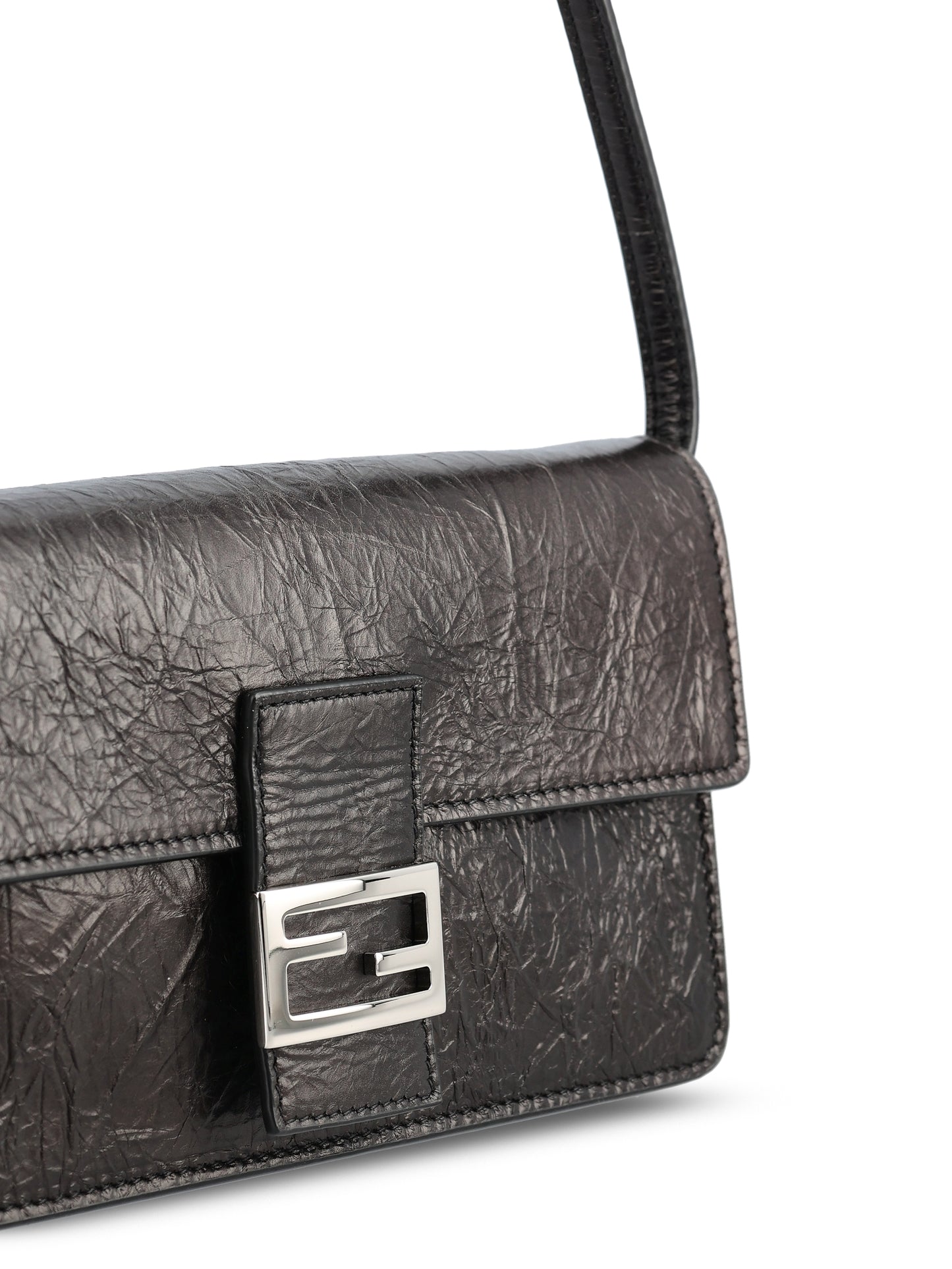 Portafoglio realizzato in pelle. 8M0602 B14MF0QA1 FENDI