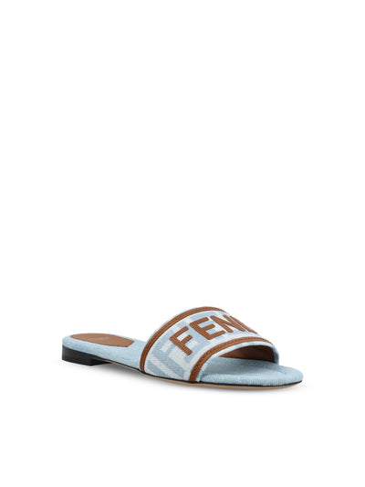Slide realizzate in poliammide. 8R8092 AY2ZF1XIA FENDI