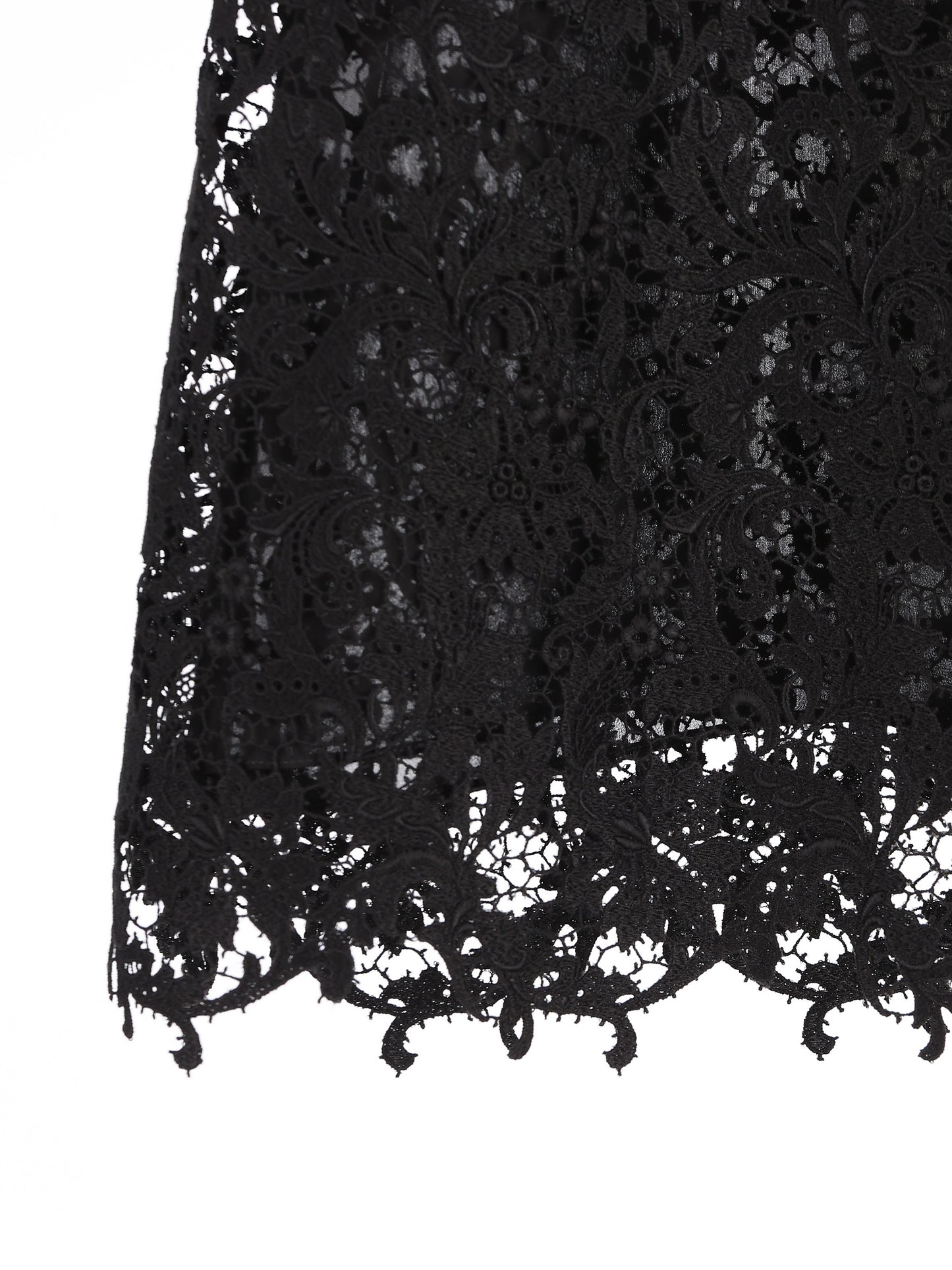 Gonna realizzata in pizzo. FQ7756 B1U2F0QA1 FENDI