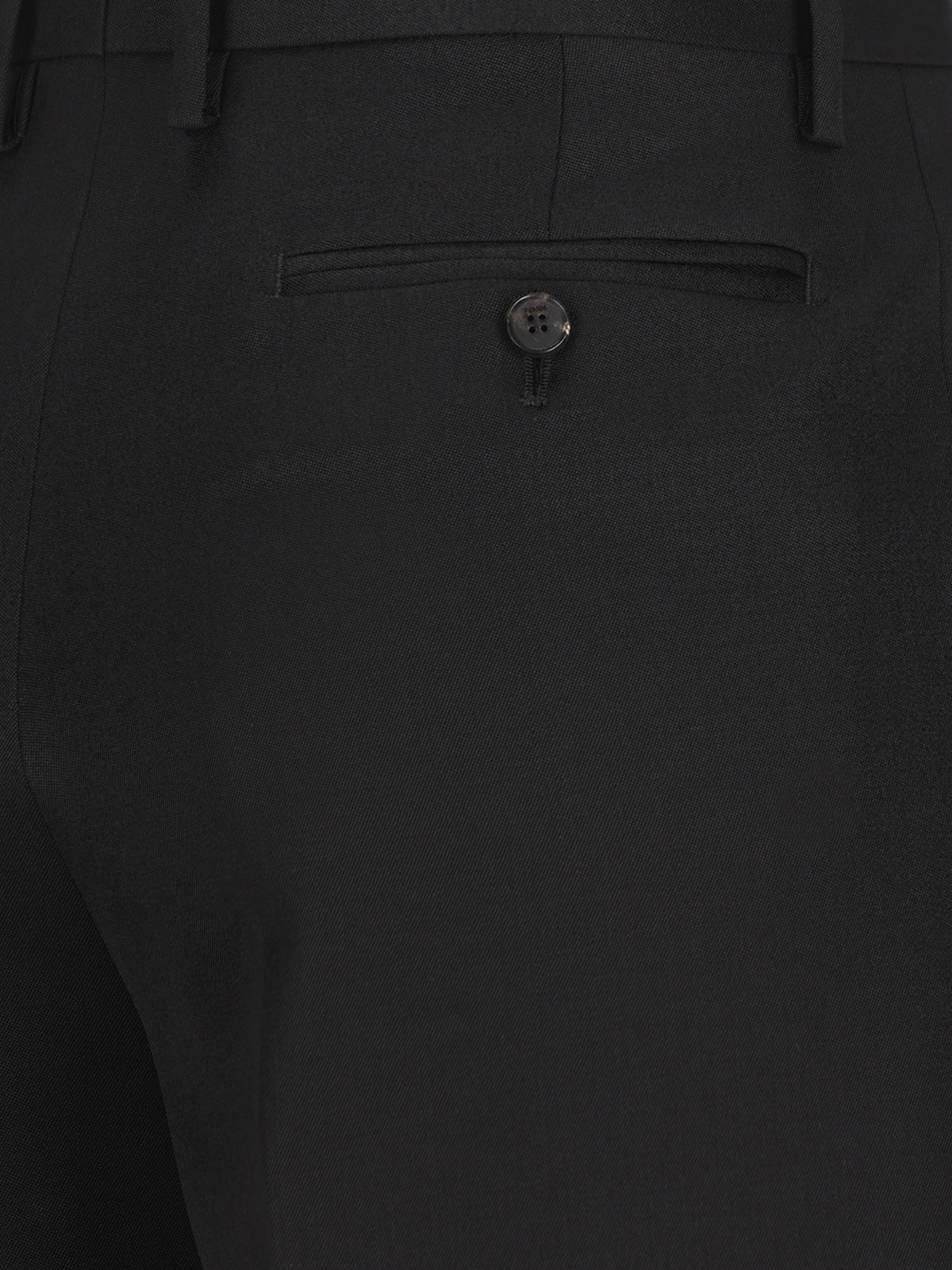 Pantaloni realizzati in lana vergine. FR6756 B1H8F0QA1 FENDI