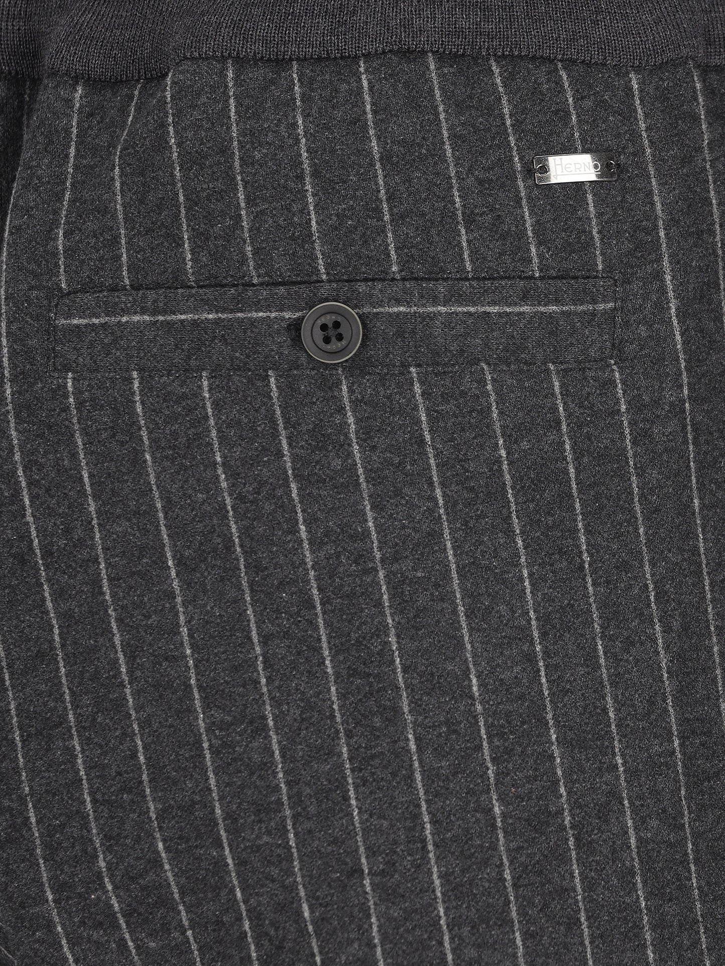 Pantaloni realizzati in cotone e poliestere. JPT00001U 560419487 HERNO