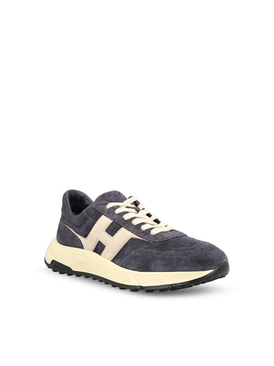 Sneakers realizzate in pelle scamosciata. HXM5630FR30S9G 0FAB HOGAN