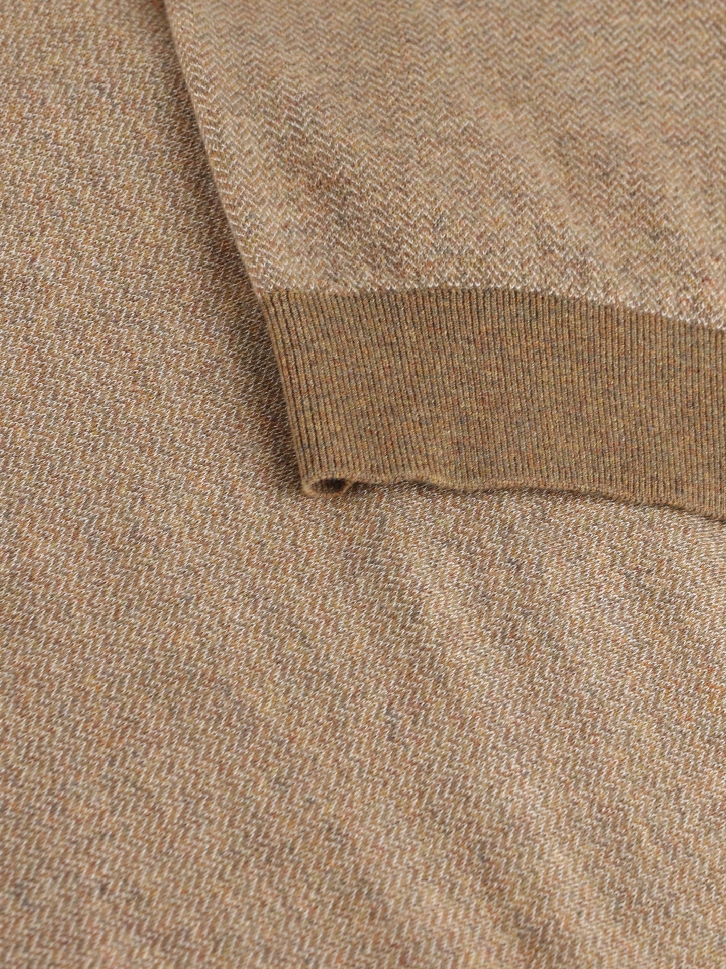 Maglia realizzata in cashmere e seta. FRM1386 B6L8 LORO PIANA