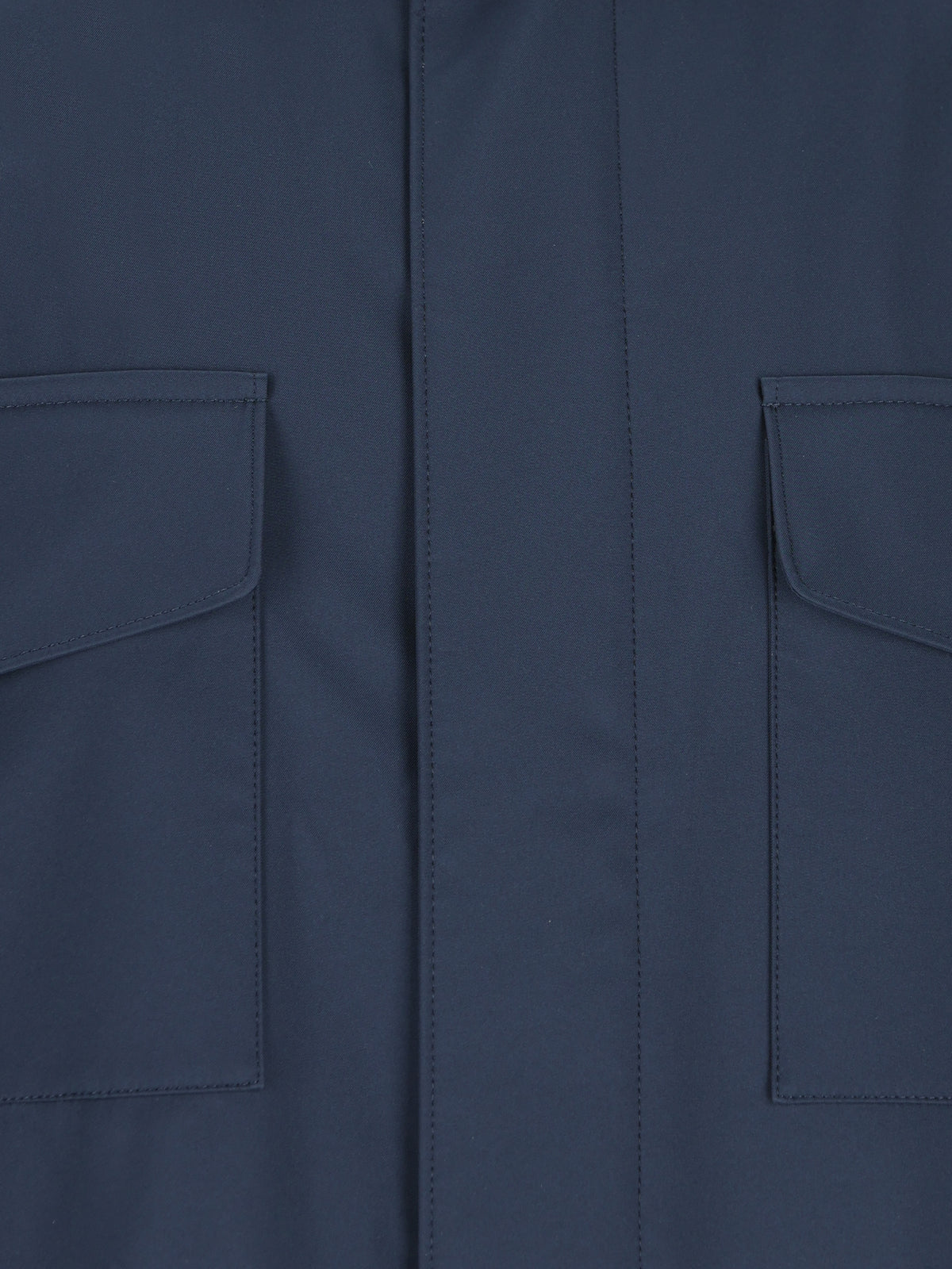 Giacca realizzata in poliammide. FRM1976 W000 LORO PIANA