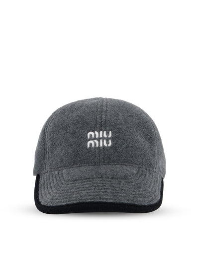 Cappello realizzato in poliestere. 5HC369 15V3F0031 MIU MIU