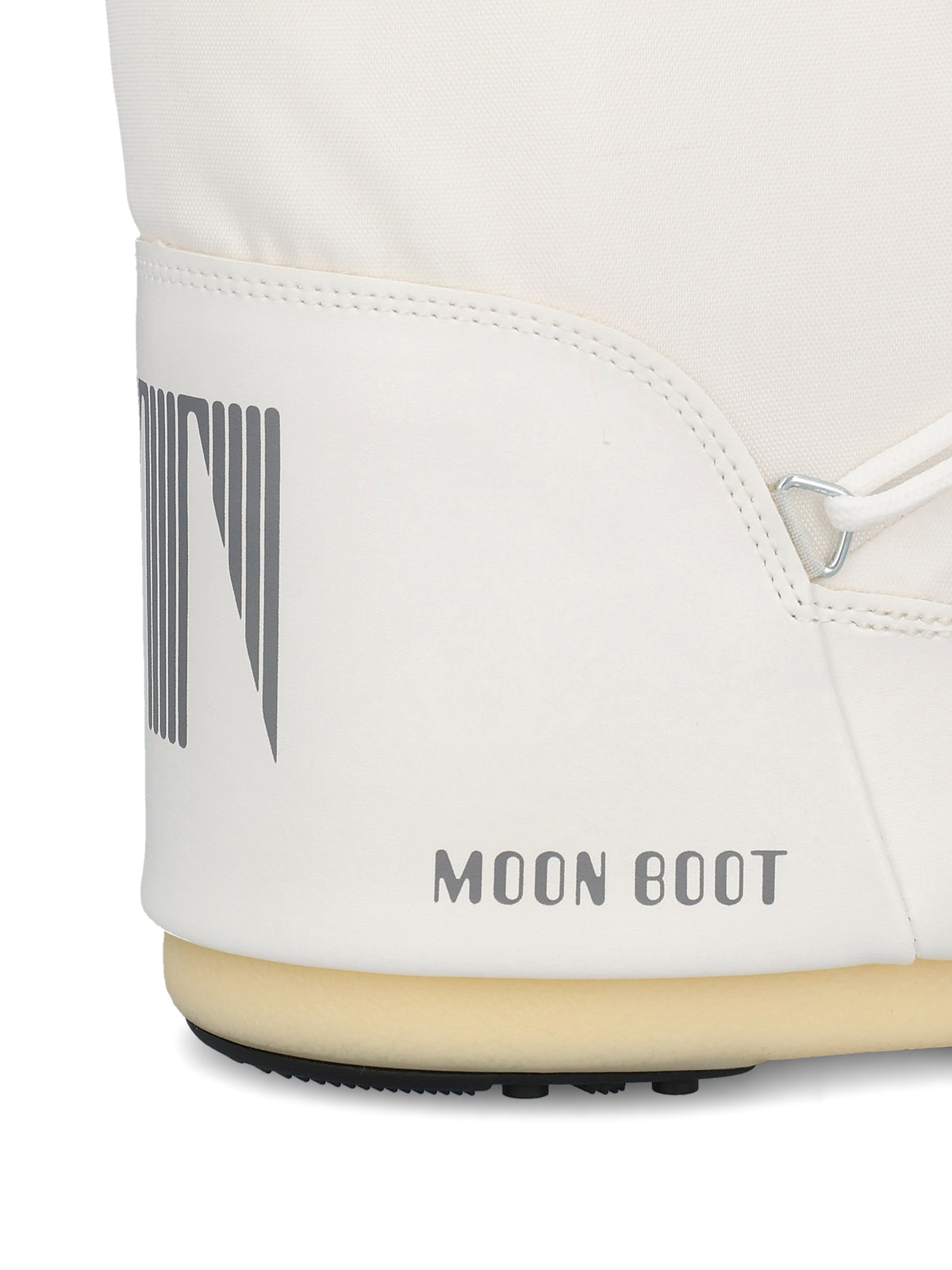 Stivali realizzati in nylon. 80D1400440 A001 MOON BOOT