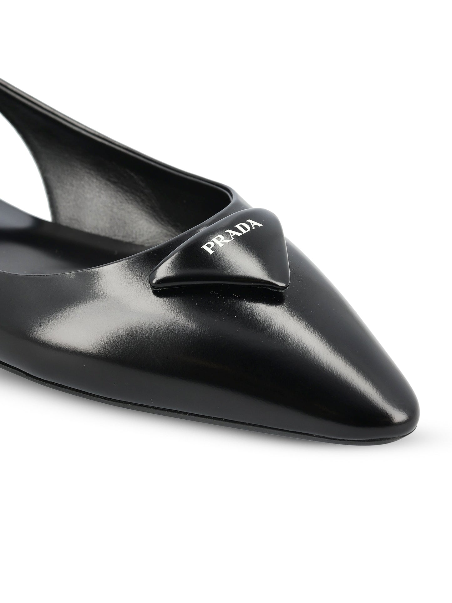 Ballerine slingback realizzate in pelle. 1F629O 055F0002 PRADA