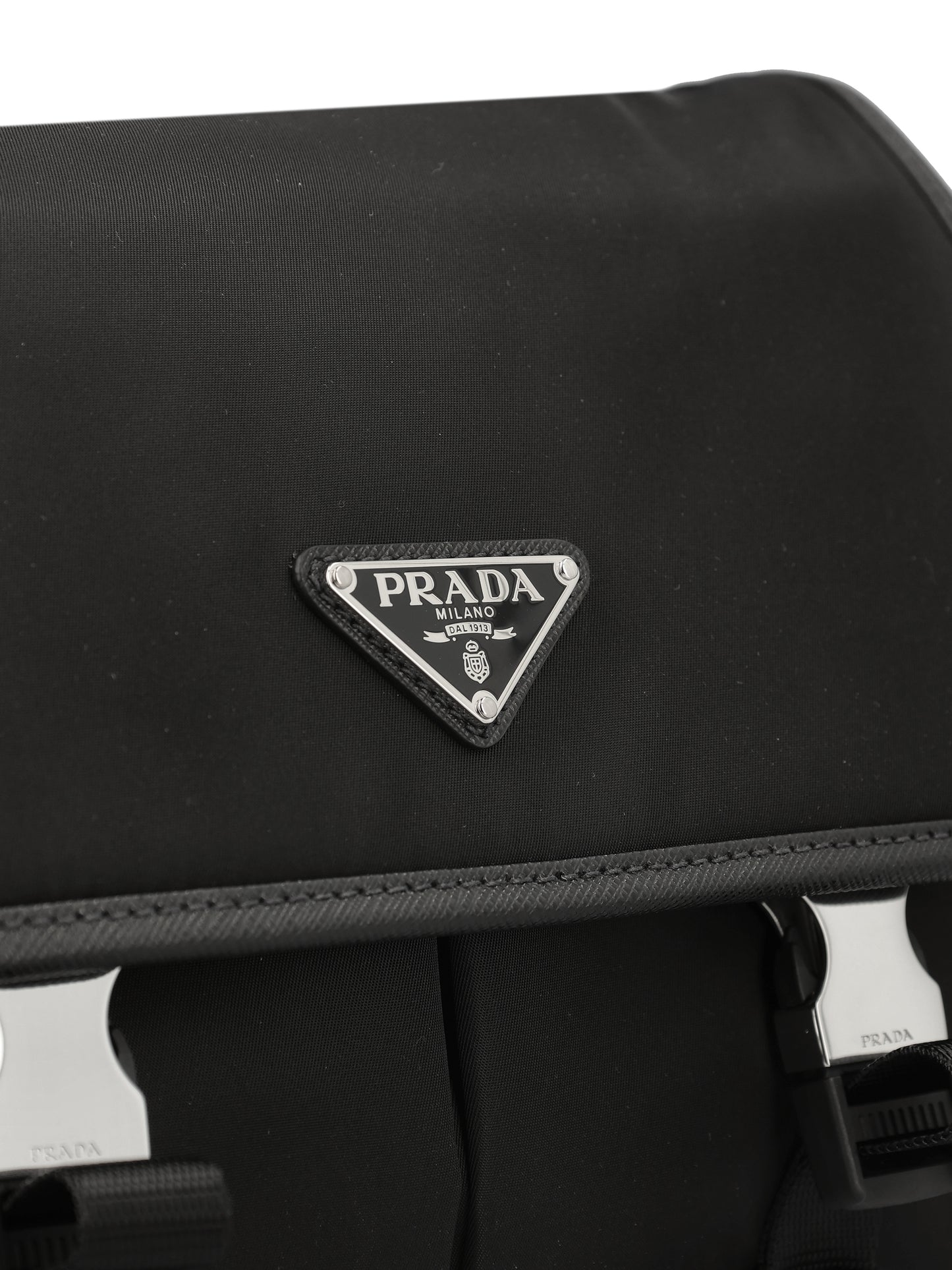 Borsa realizzata in poliammide riciclata. 2VD769 2DMHF0002 PRADA