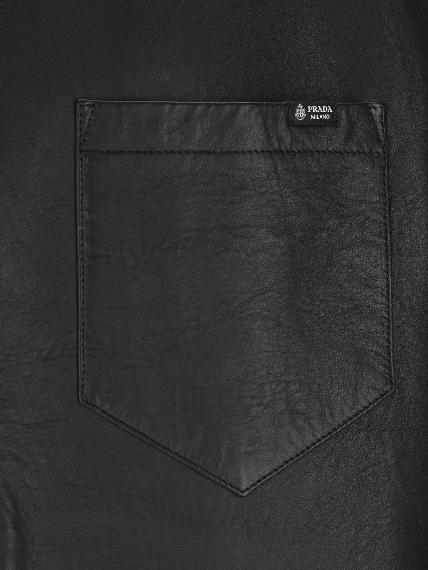 Giacca realizzata in pelle. UPW615 19WCF0002 PRADA