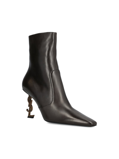 Stivaletti realizzati in pelle di vitello. A0027U AAGXG2123 SAINT LAURENT
