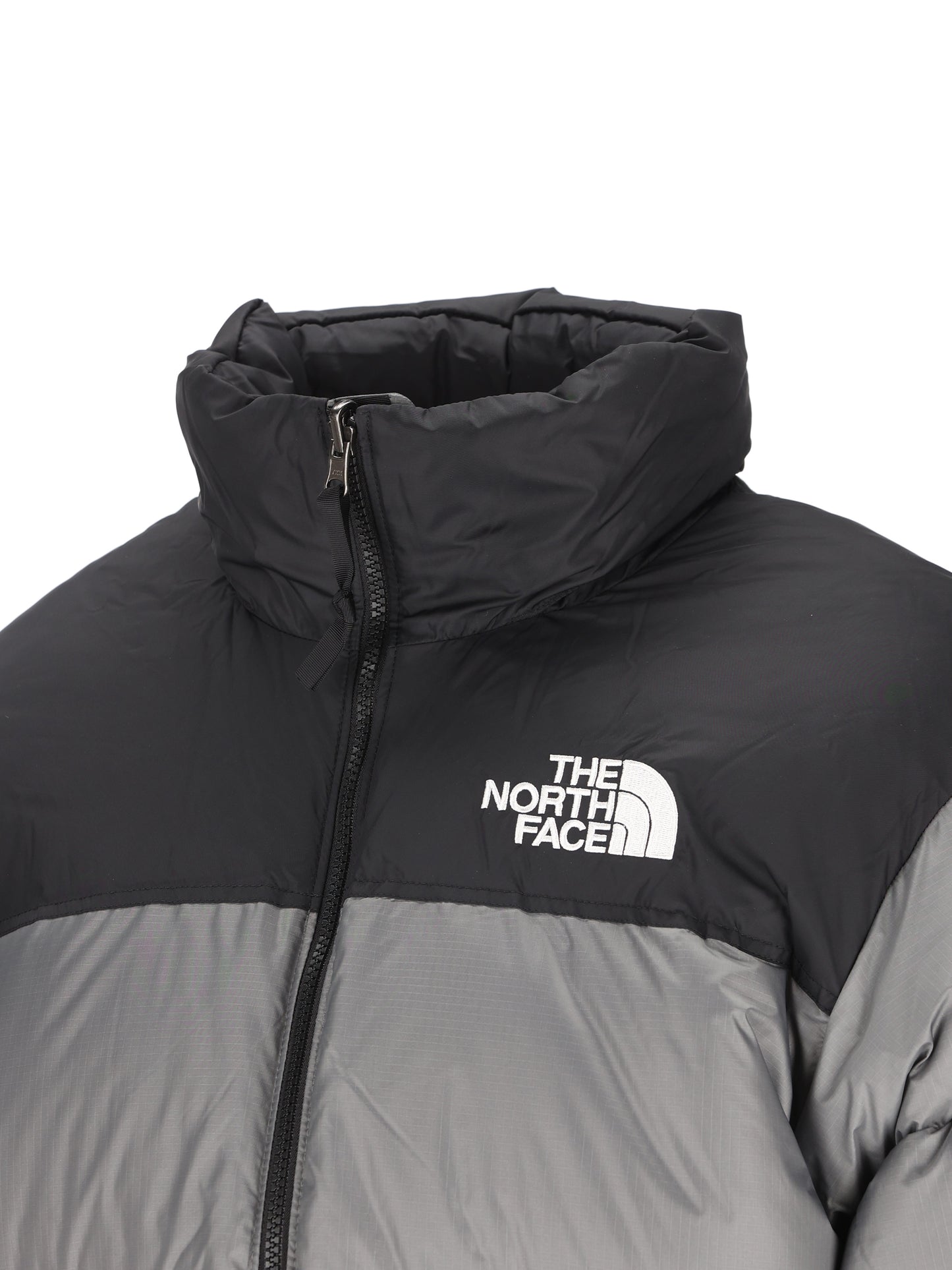 Giacca realizzata in nylon. NF0A3C8D RPI1 THE NORTH FACE