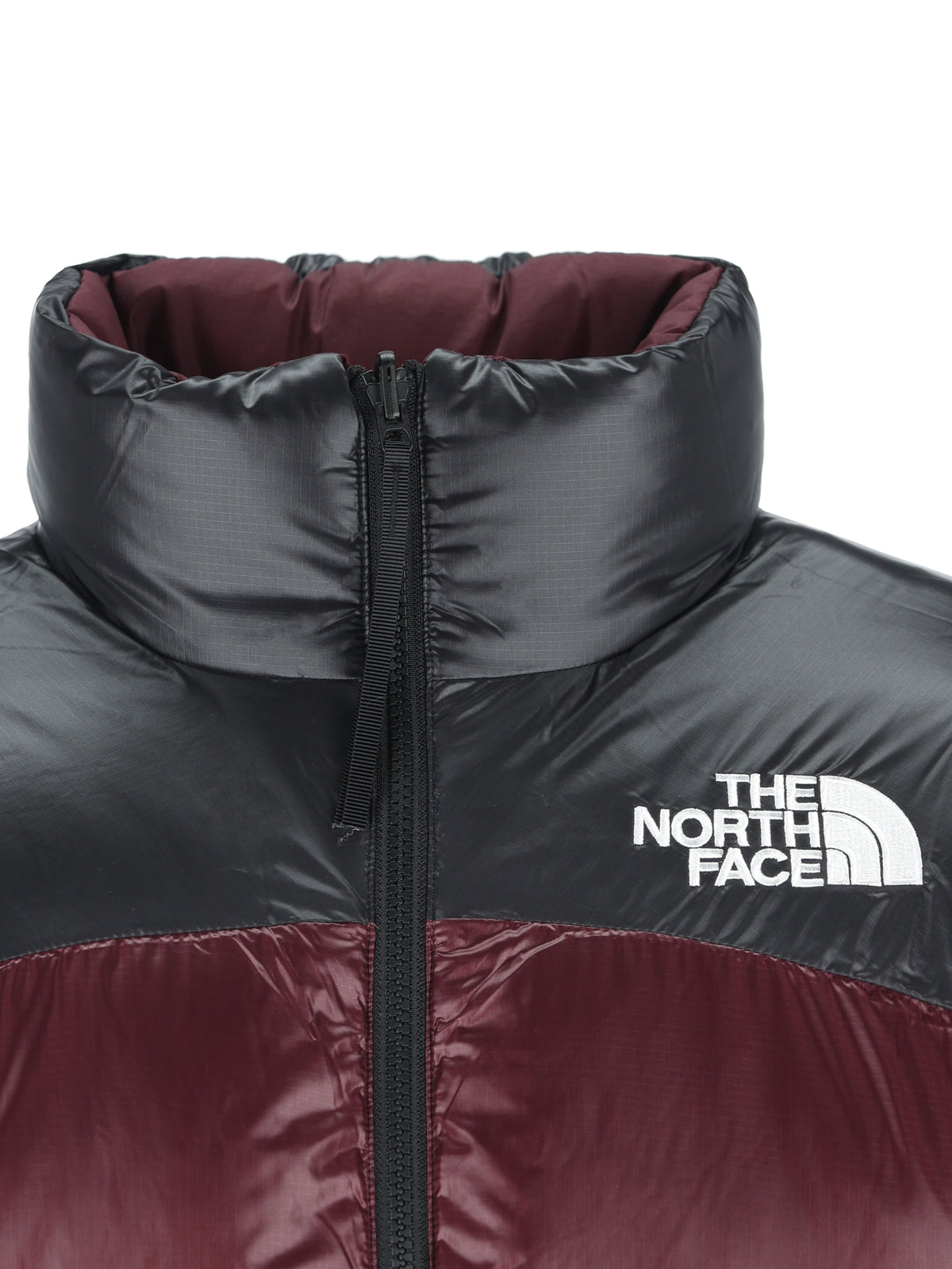 Giacca realizzata in nylon. NF0A8HYS 0511 THE NORTH FACE