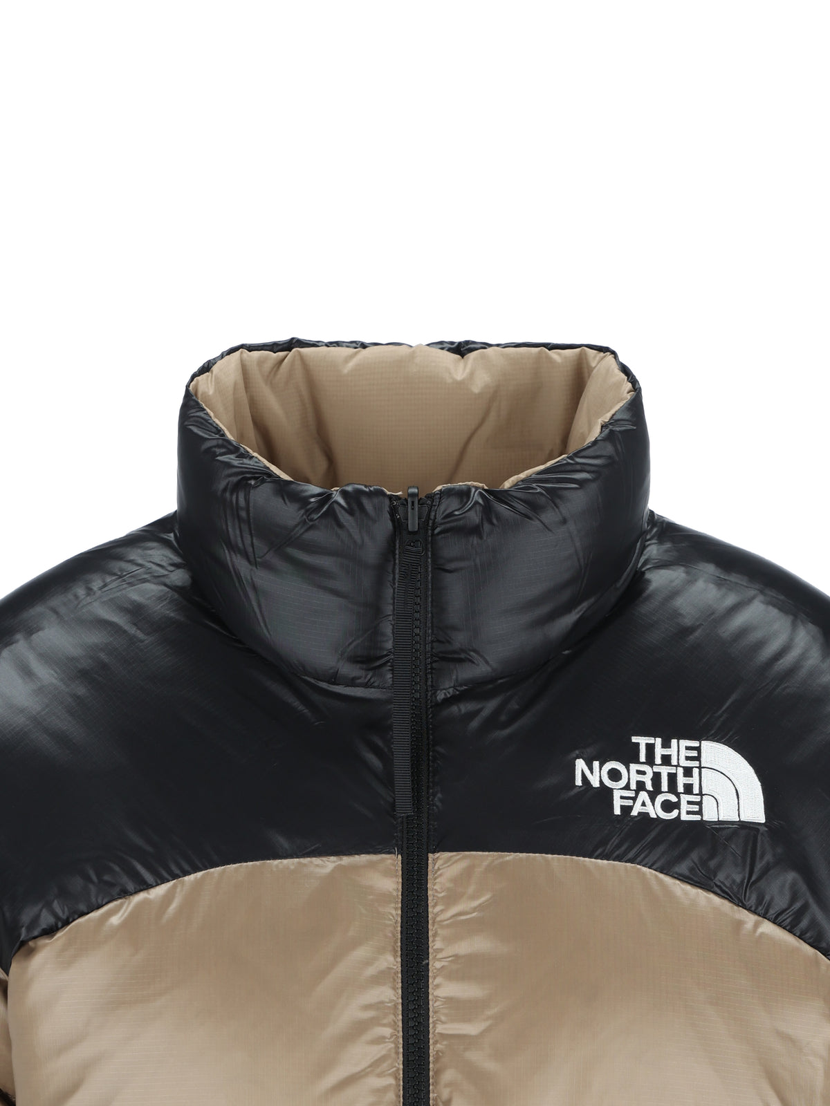 Giacca realizzata in nylon. NF0A8JMC T071 THE NORTH FACE