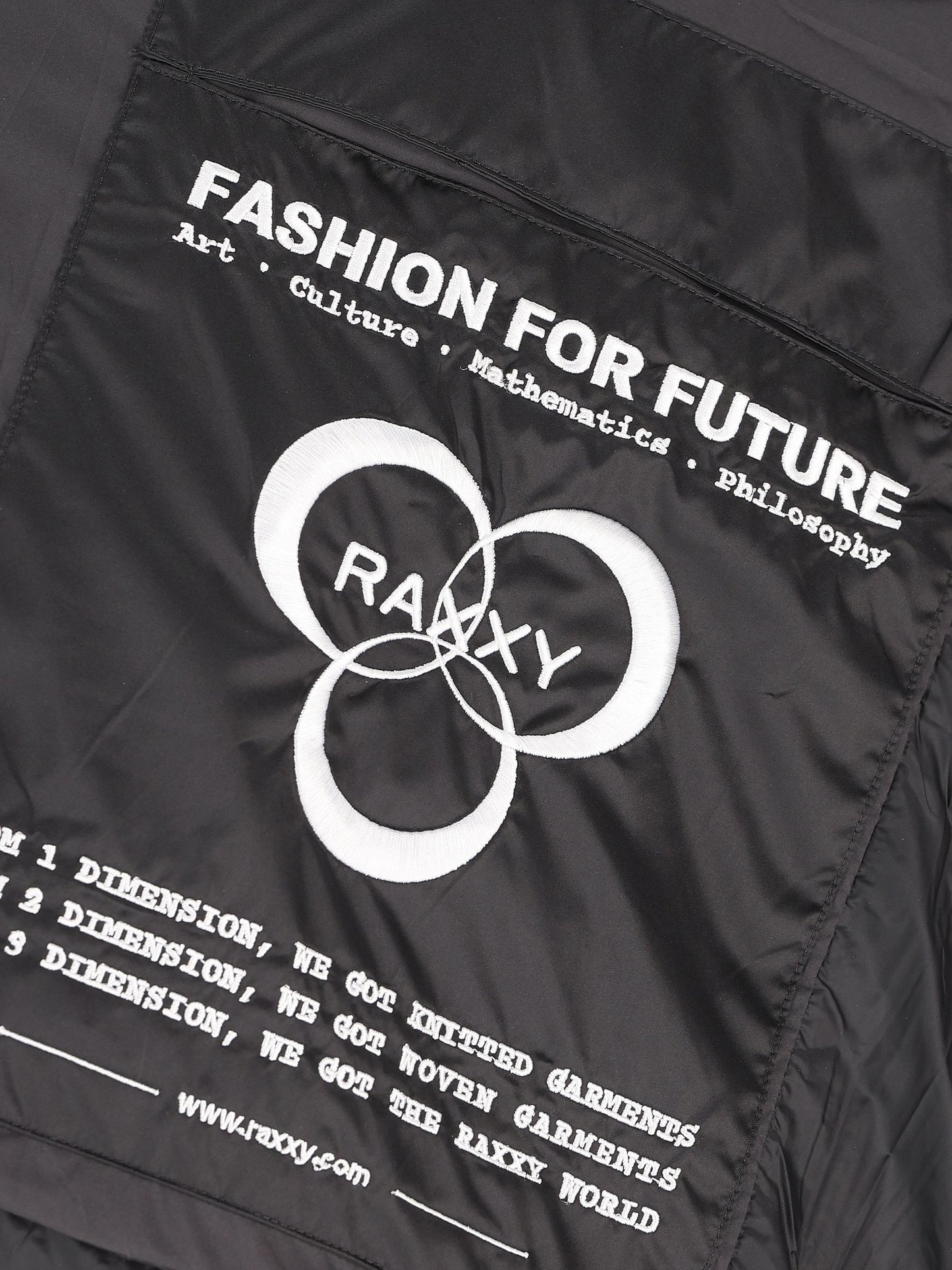 Piumino realizzato in nylon. CRDJ096 14 RAXXY