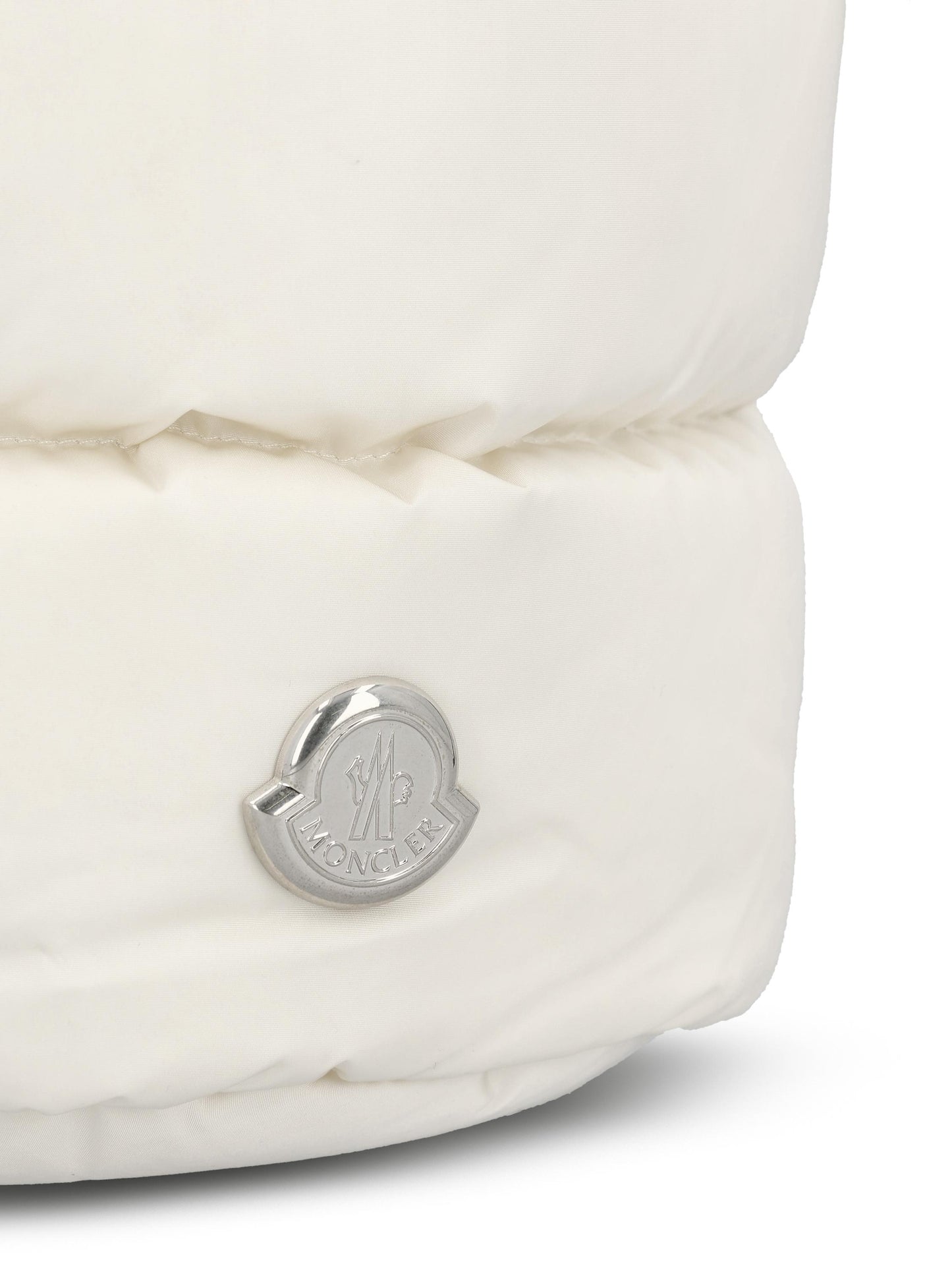 Borsa a secchiello realizzata in nylon. W5I00002 M6275051 MONCLER