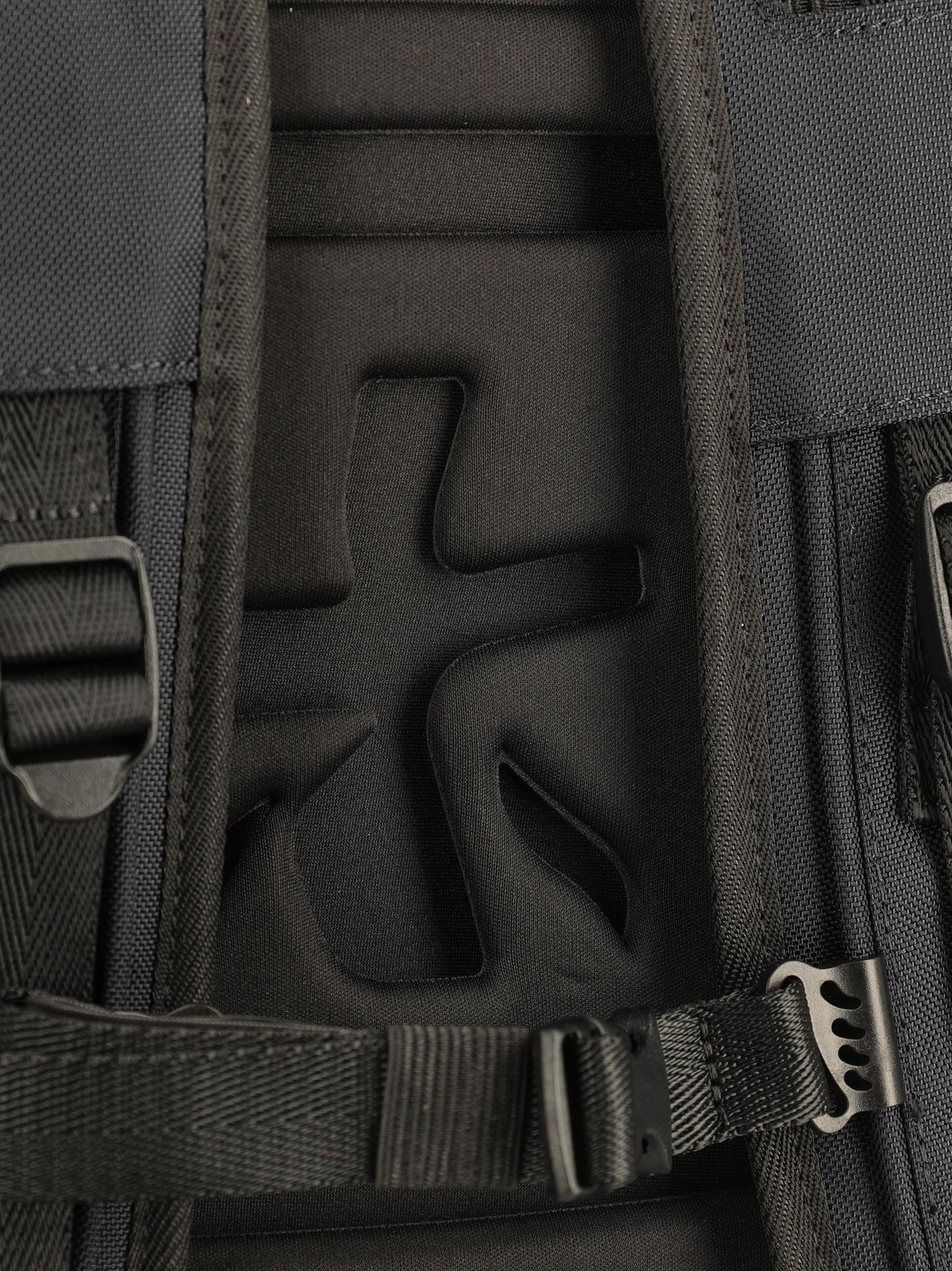 Zaino realizzato in poliammide e poliestere. VENTURA 2127 PREMIATA